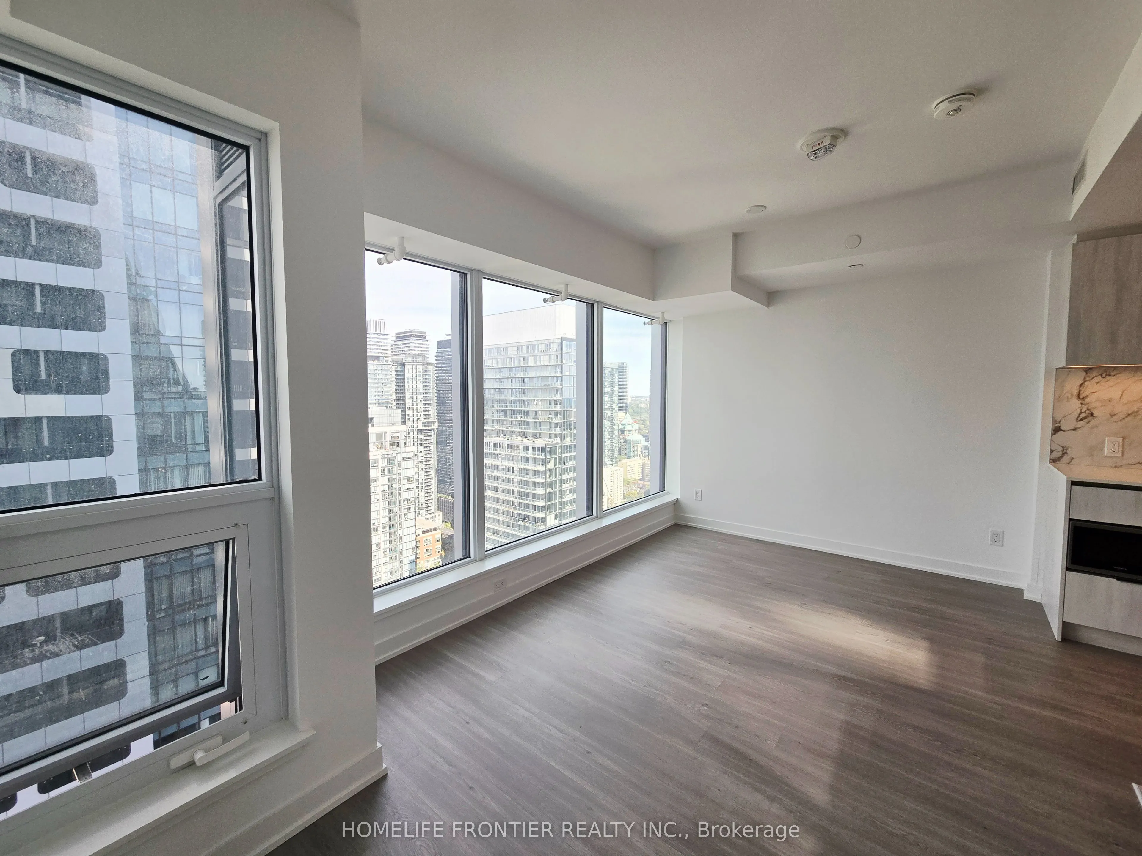8 Wellesley Street W, #4807