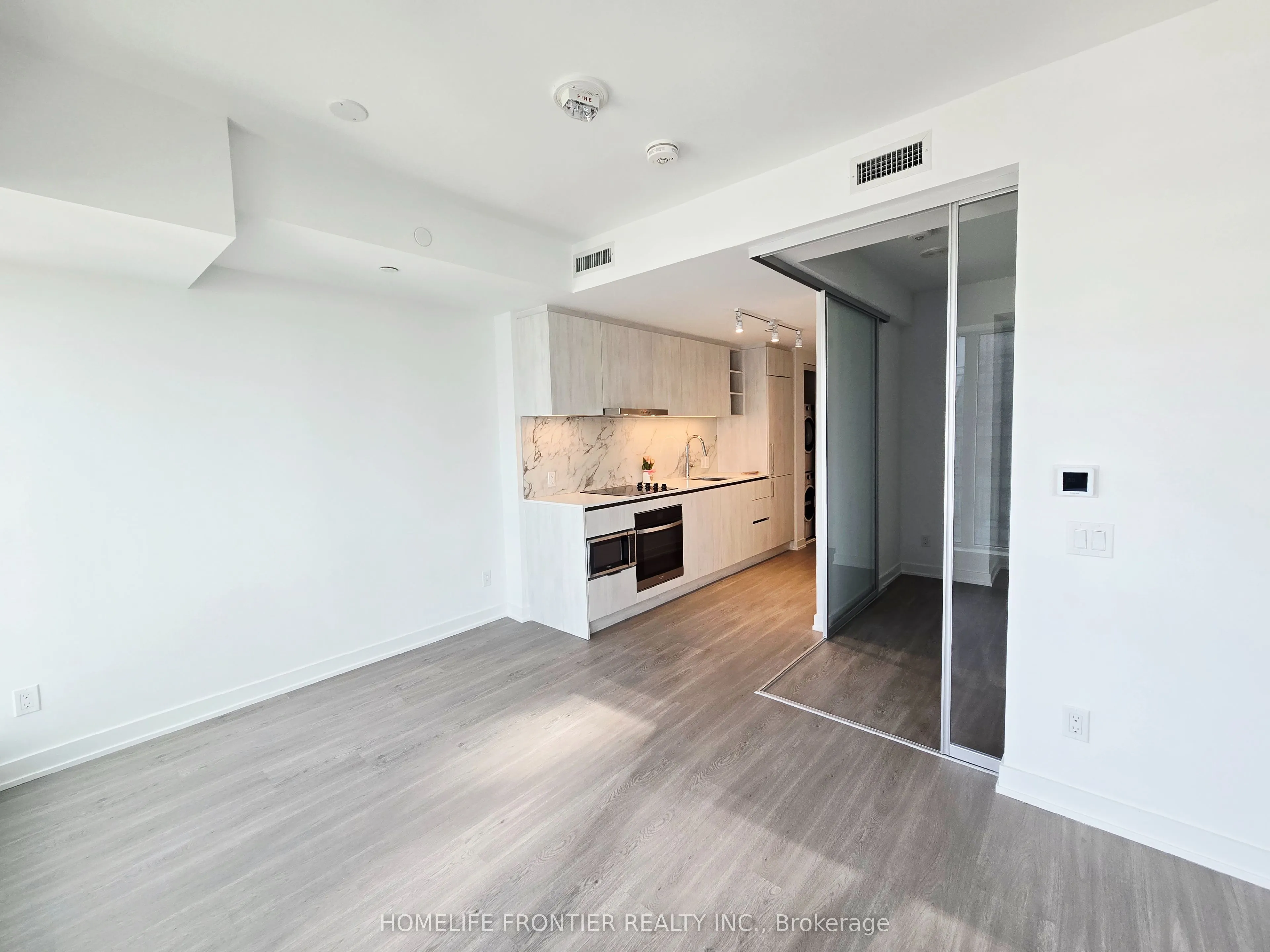 8 Wellesley Street W, #4807