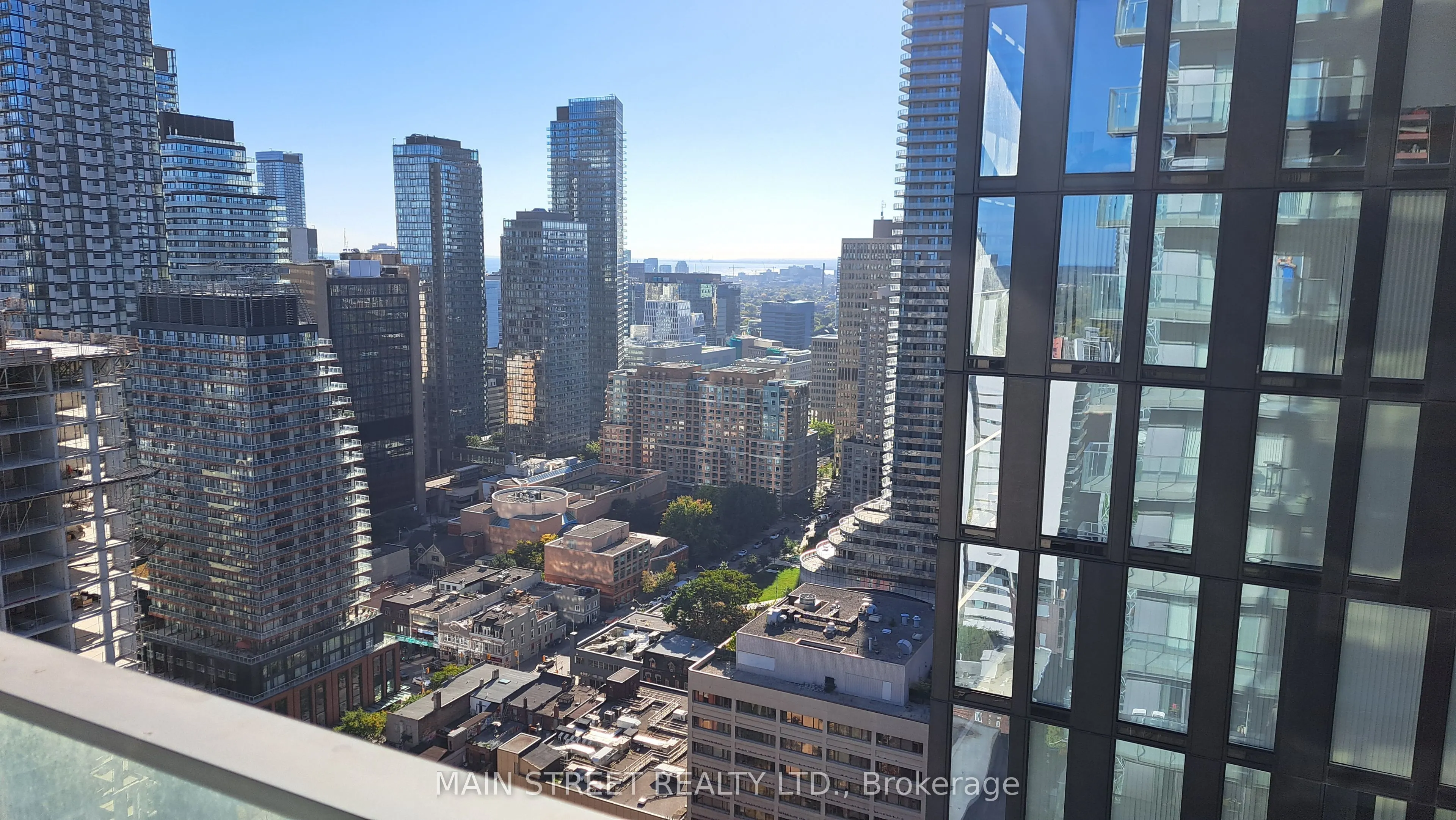 50 Wellesley Street E, #3710