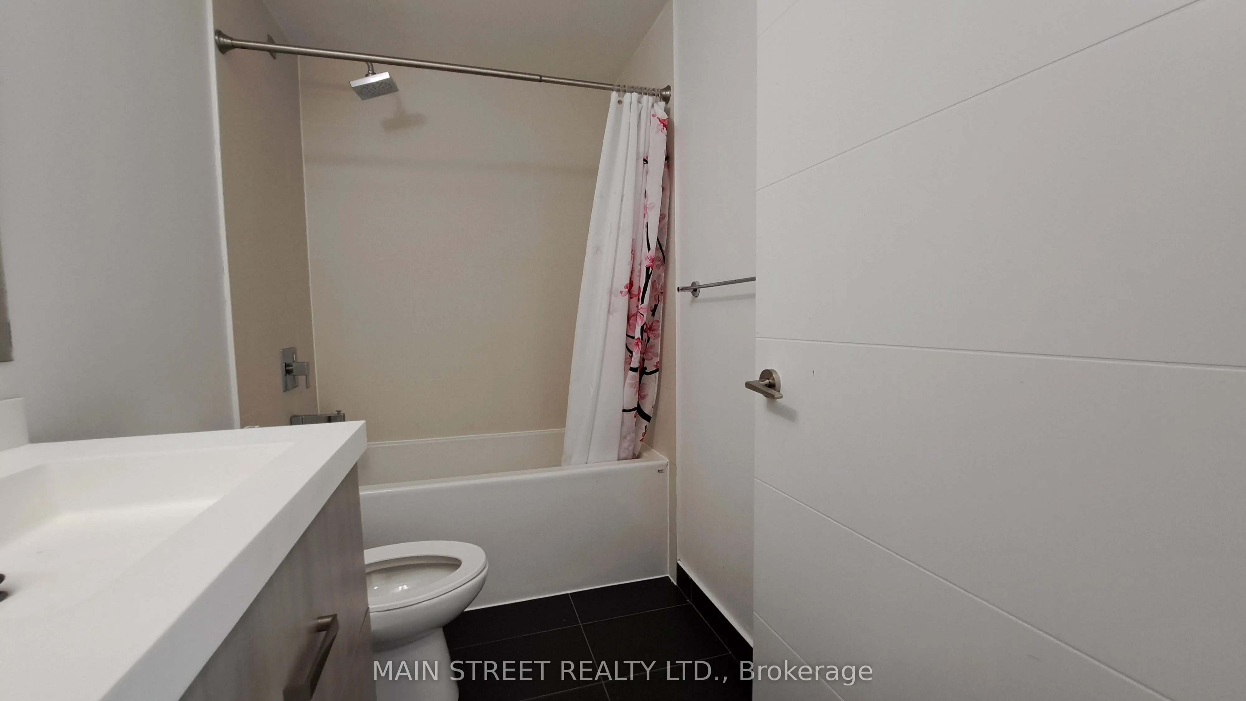 50 Wellesley Street E, #3710