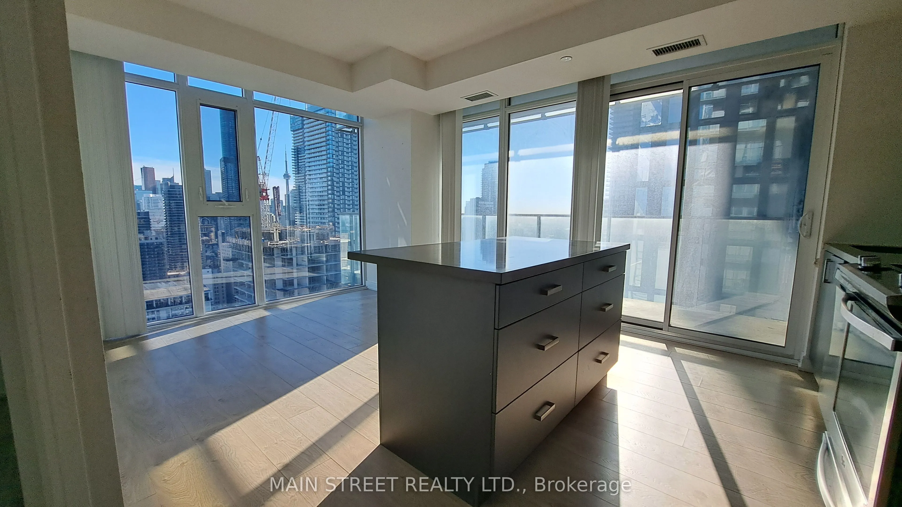50 Wellesley Street E, #3710