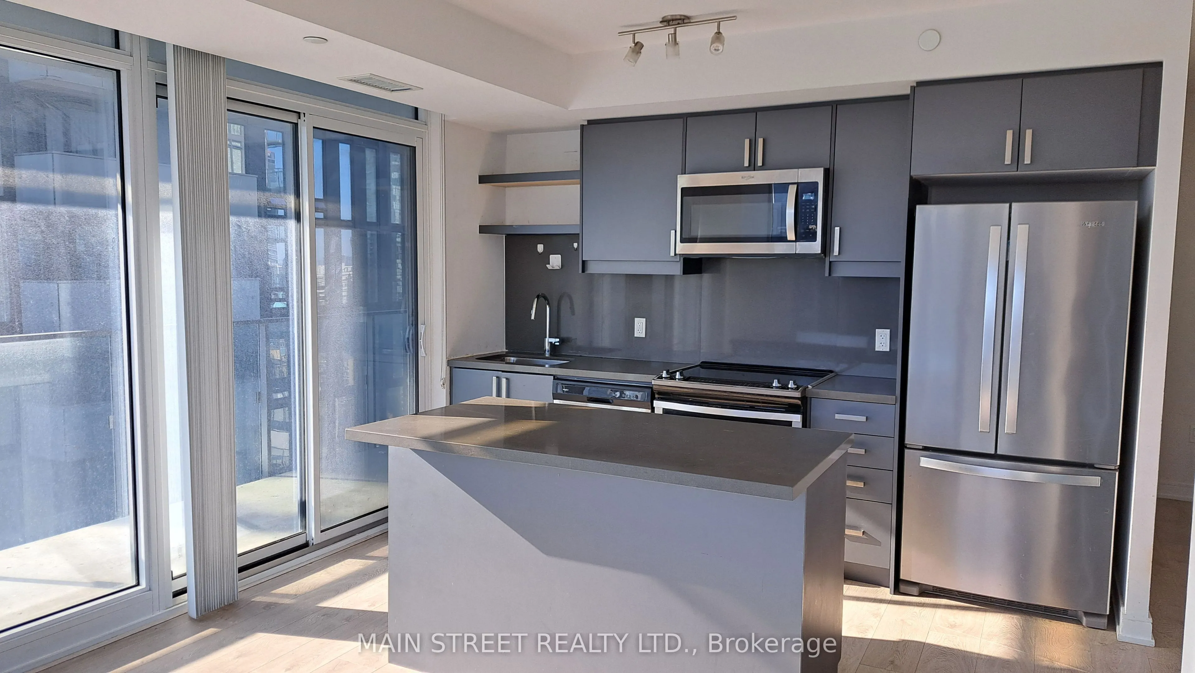 50 Wellesley Street E, #3710