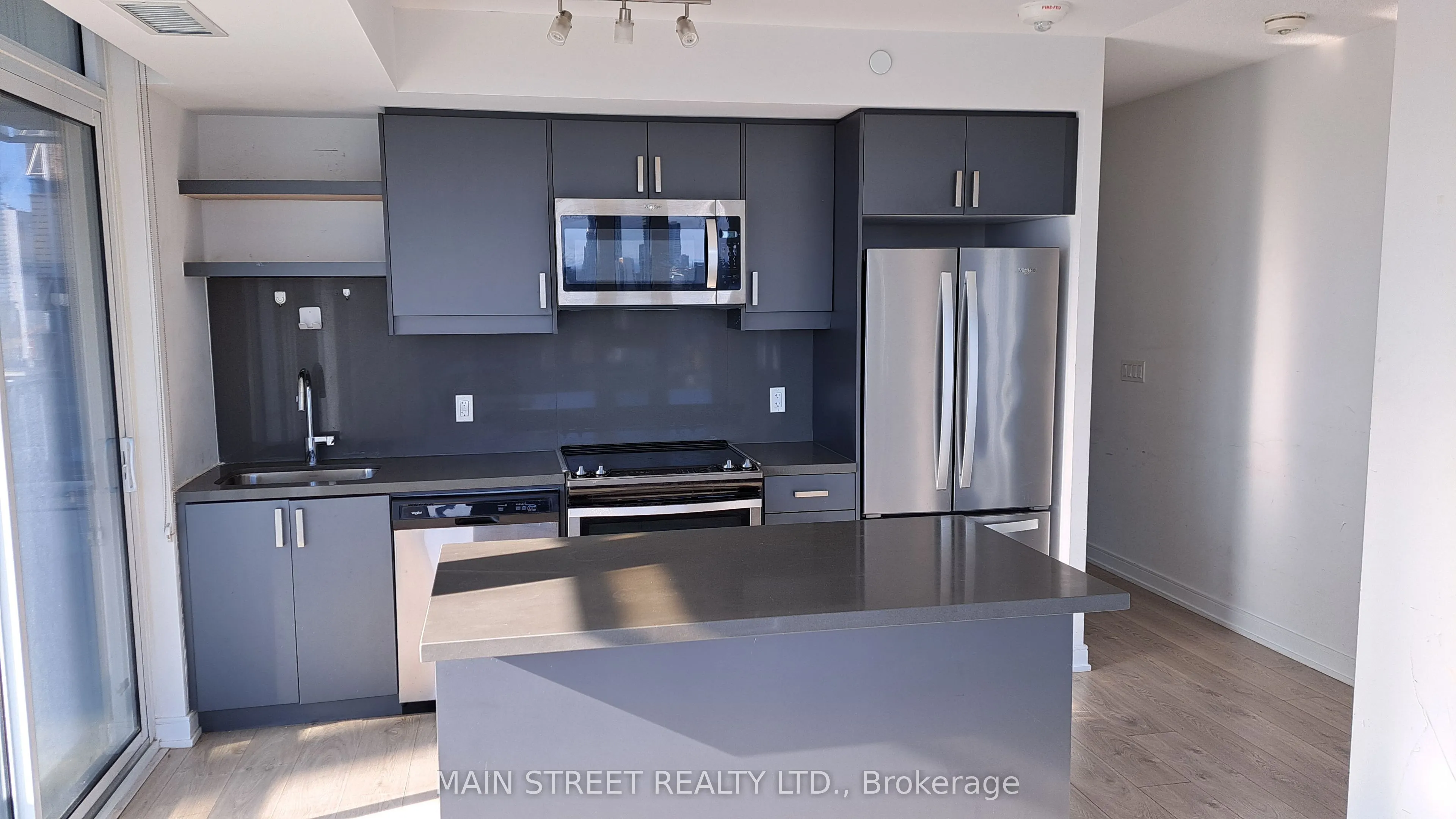 50 Wellesley Street E, #3710