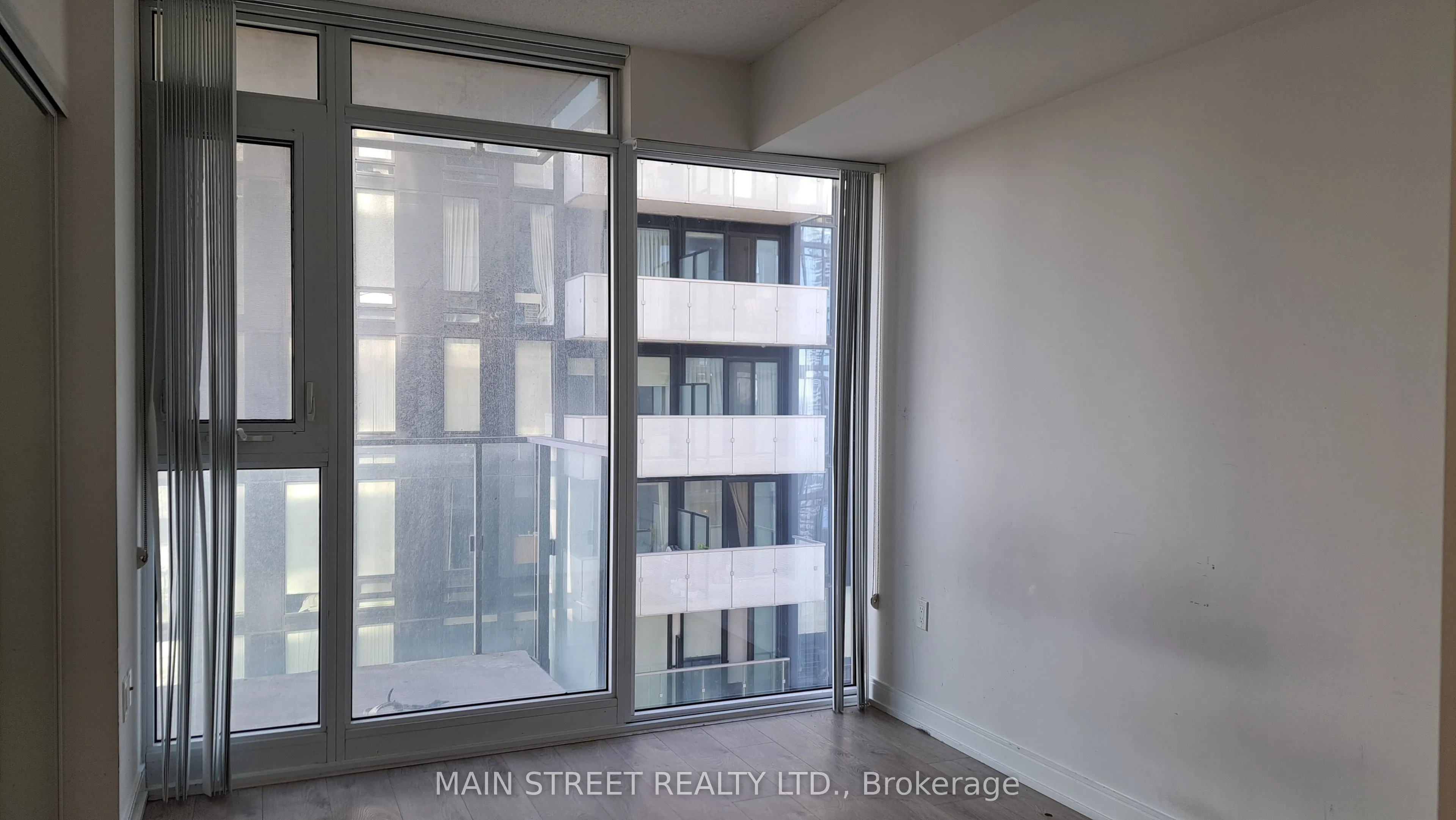 50 Wellesley Street E, #3710