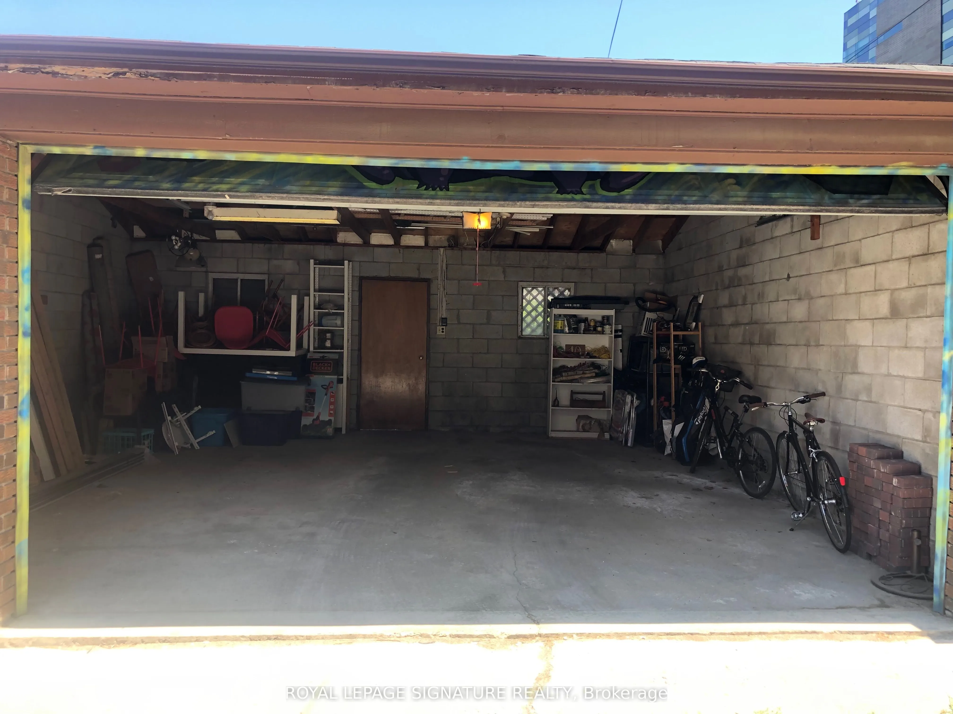10 Lippincott Street