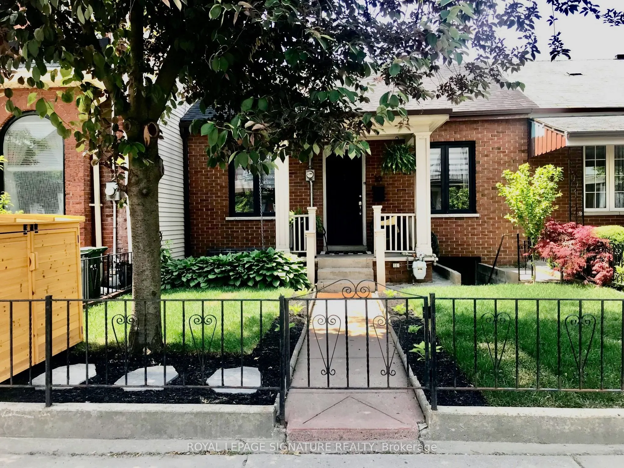 10 Lippincott Street