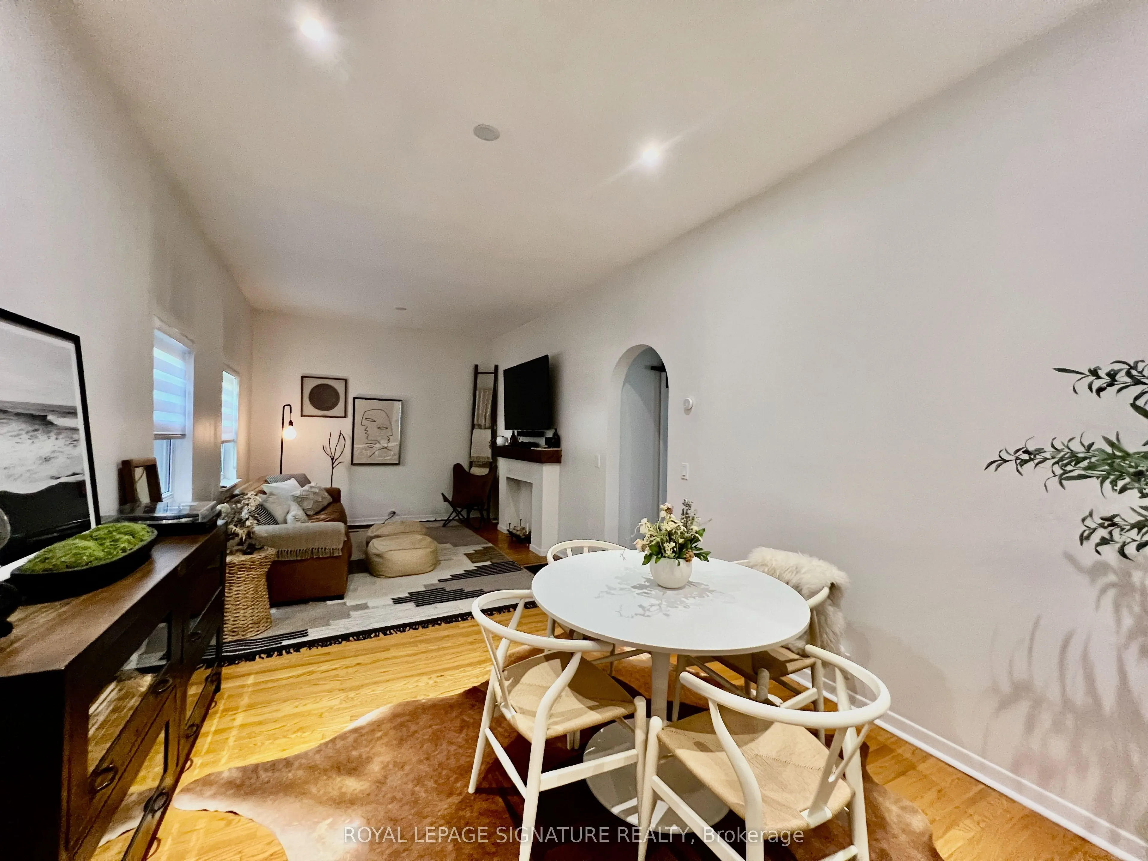 10 Lippincott Street