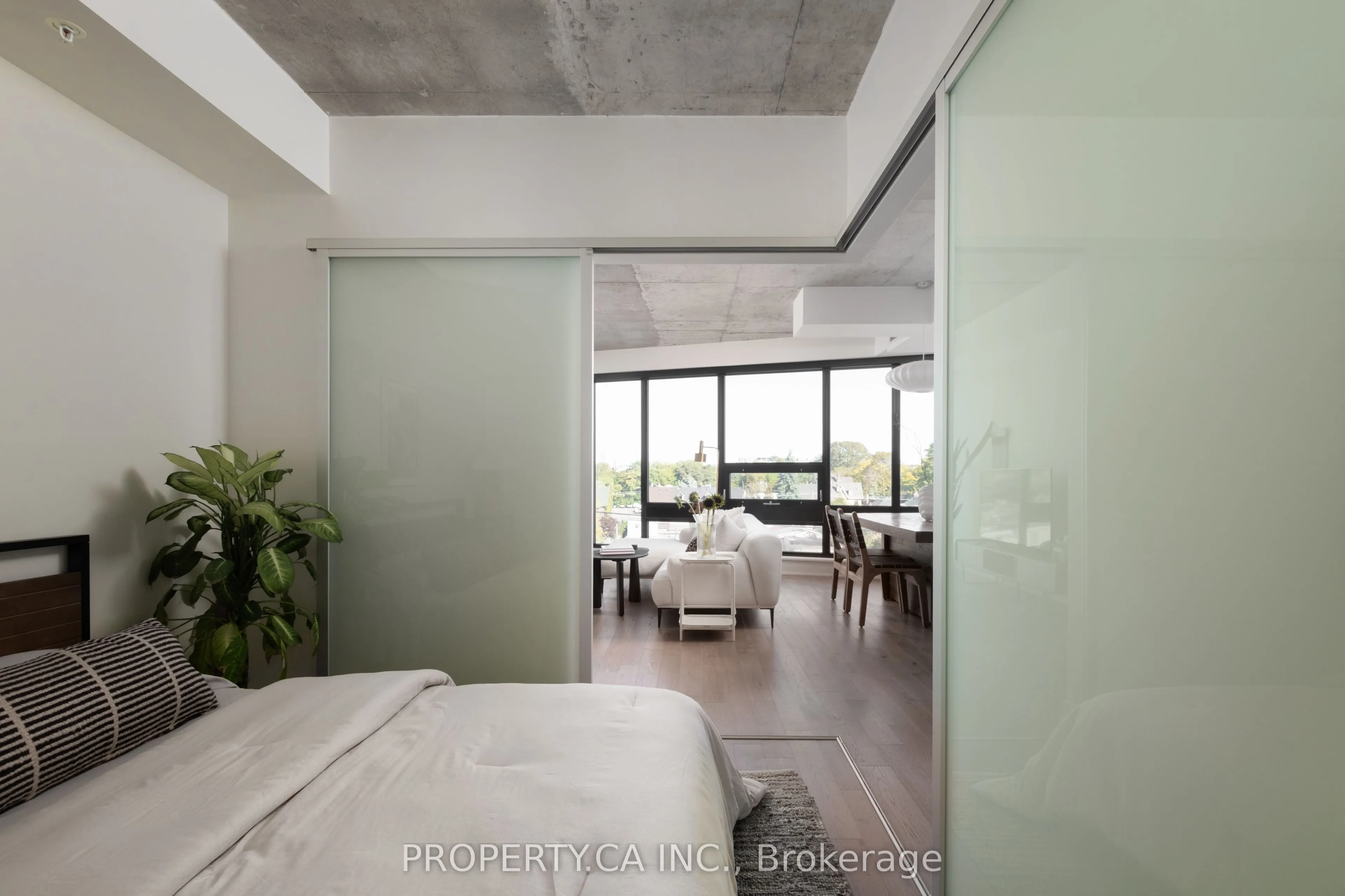 1239 Dundas Street W, #507