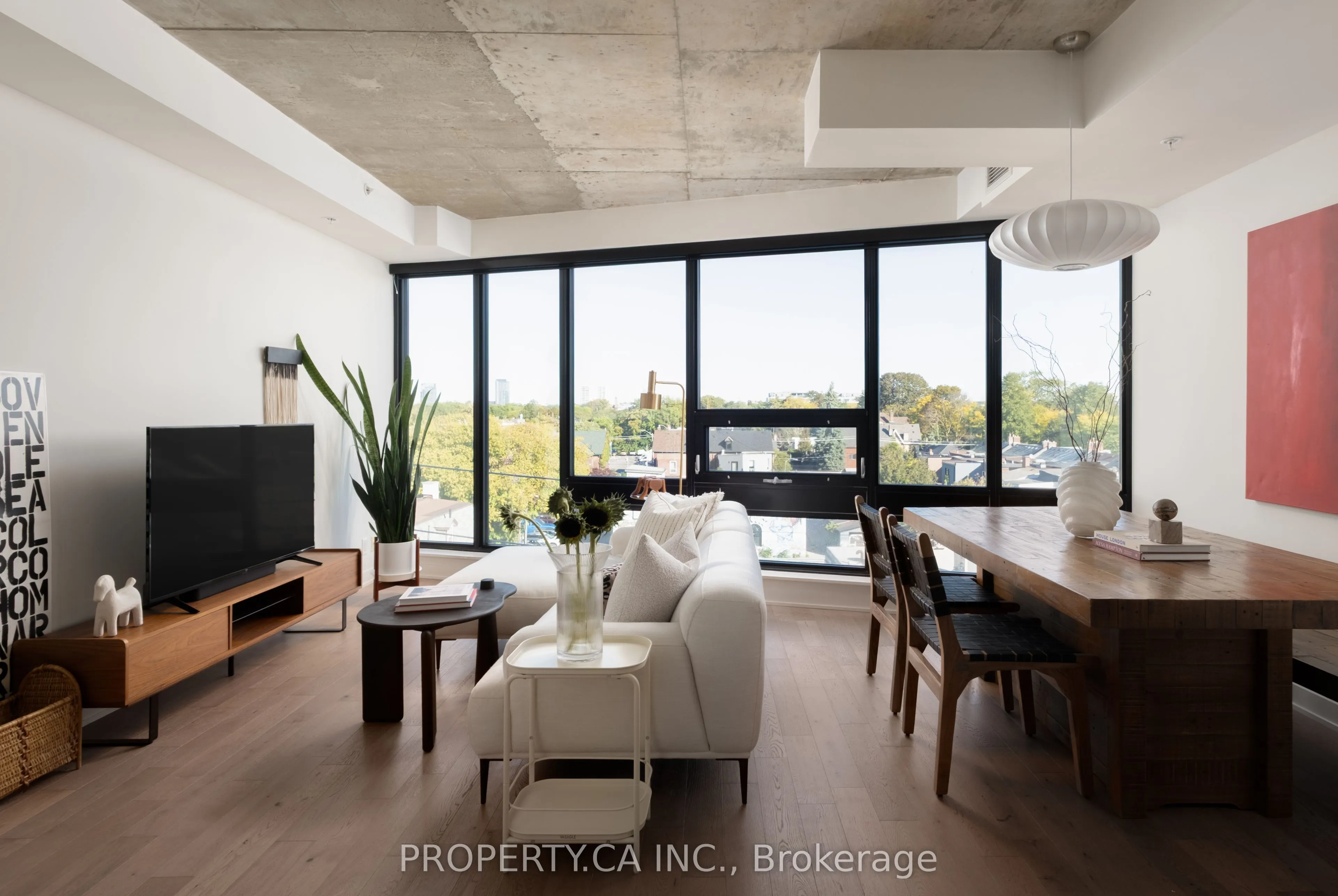 1239 Dundas Street W, #507
