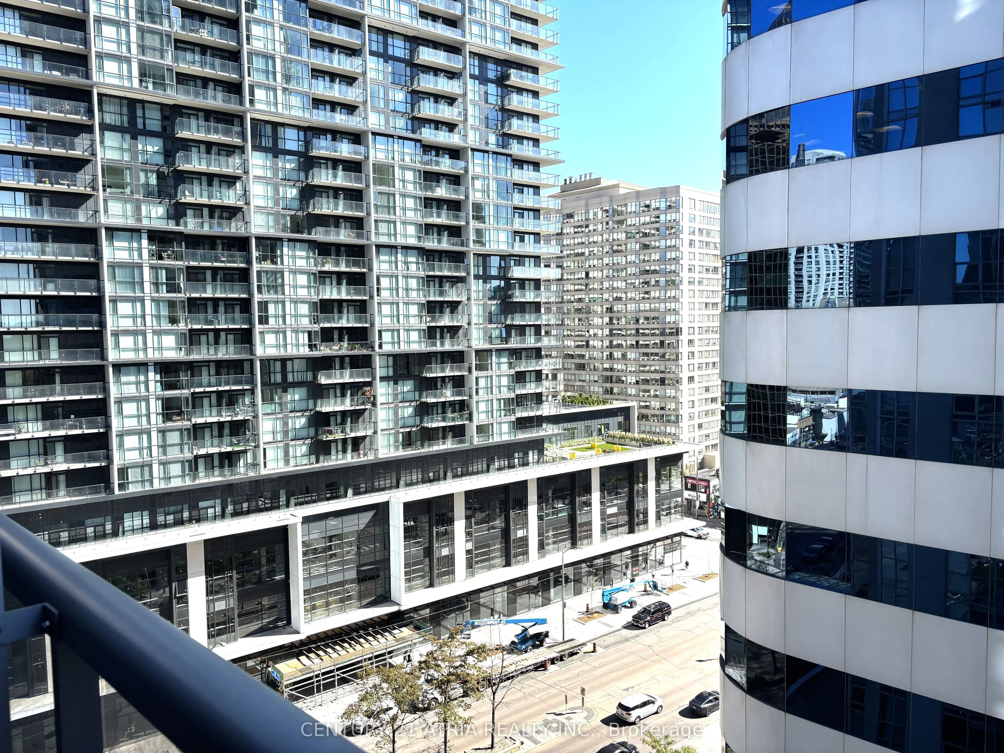 4968 Yonge Street, #1612