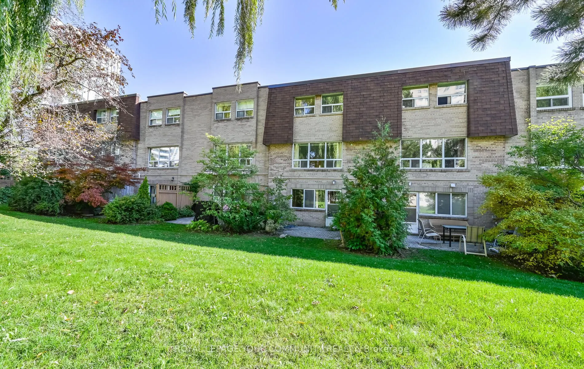10 Village Green Way, #5