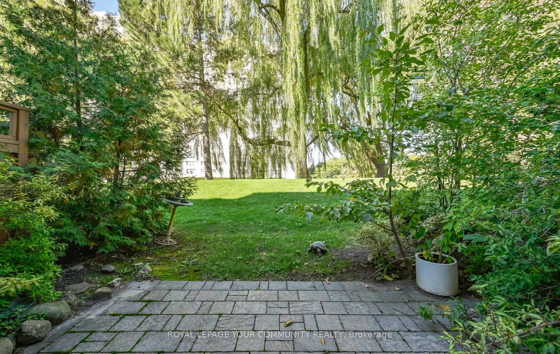 10 Village Green Way, #5