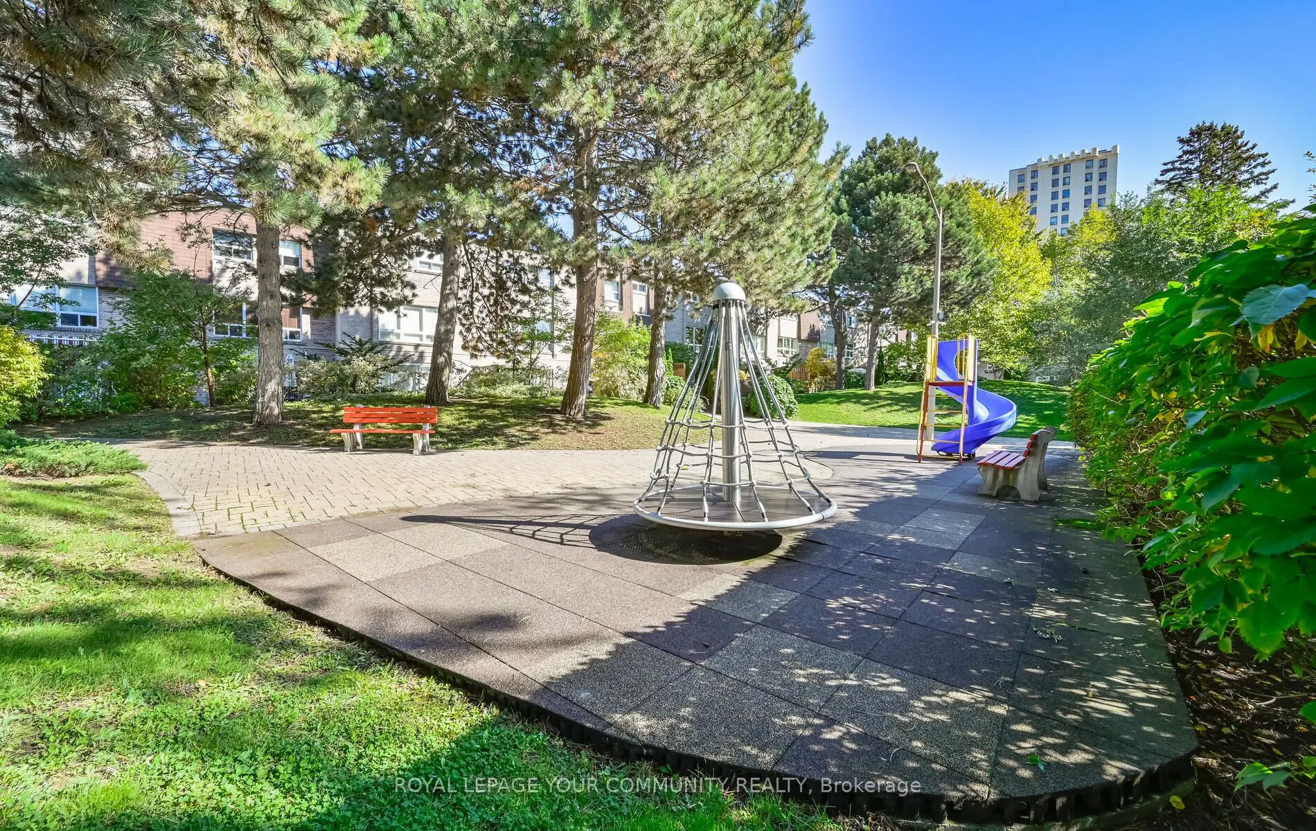 10 Village Green Way, #5