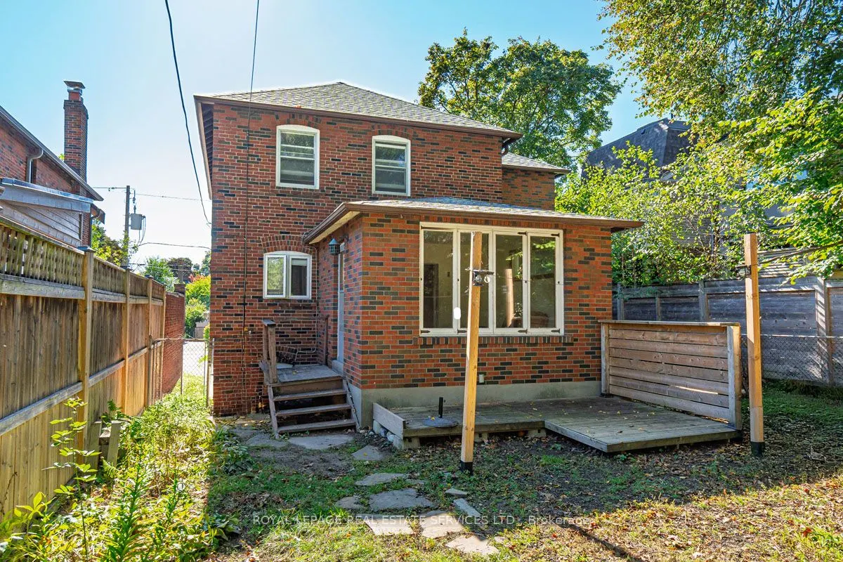 2 Parklea Drive