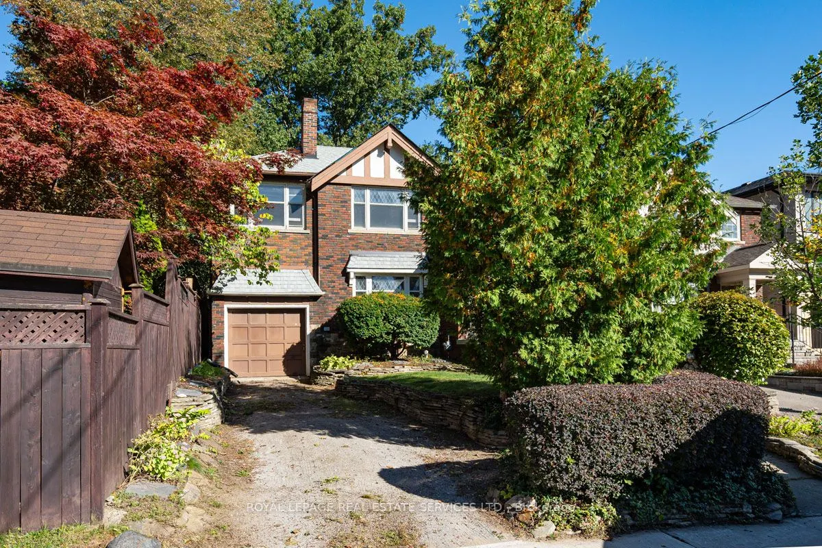 2 Parklea Drive