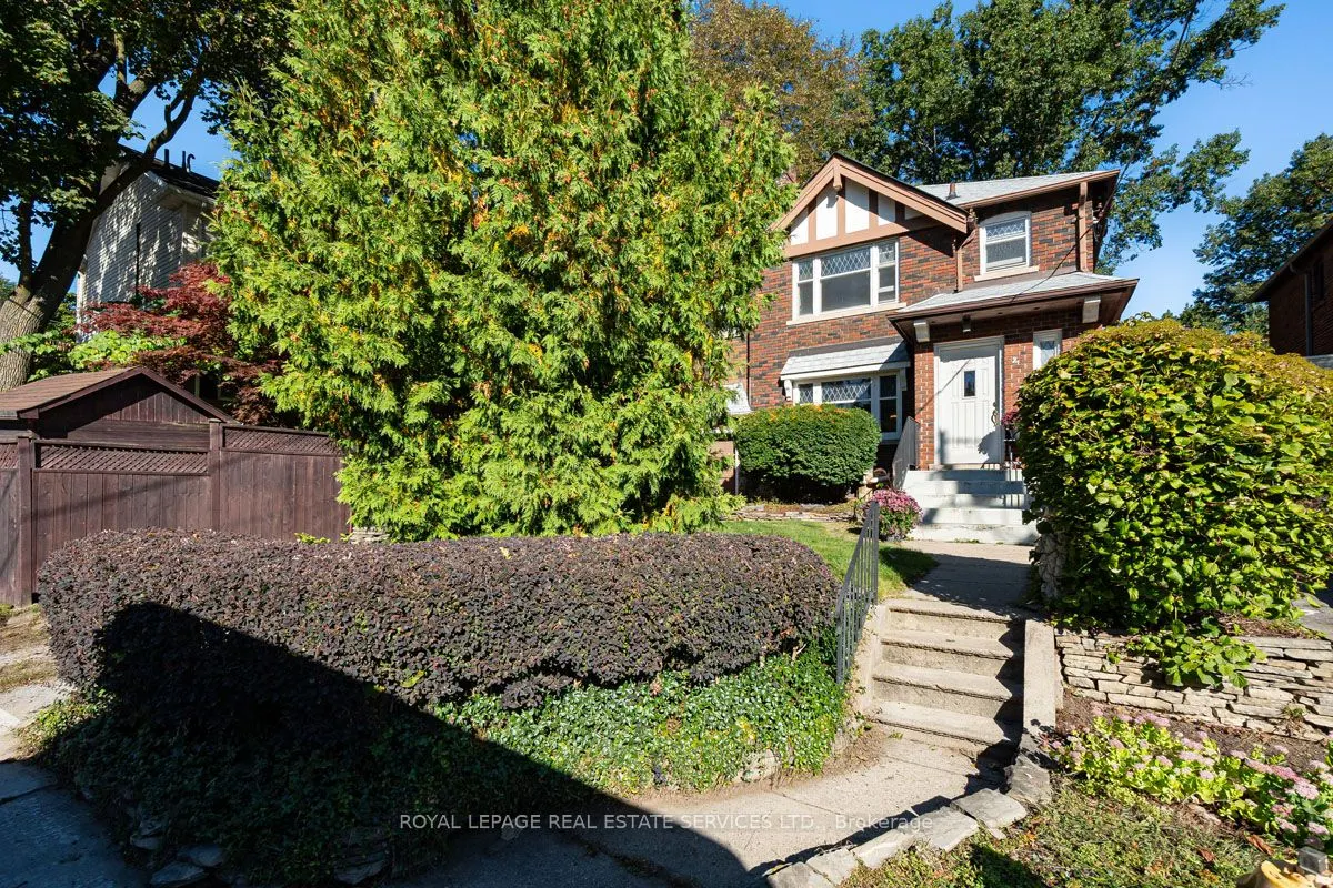 2 Parklea Drive