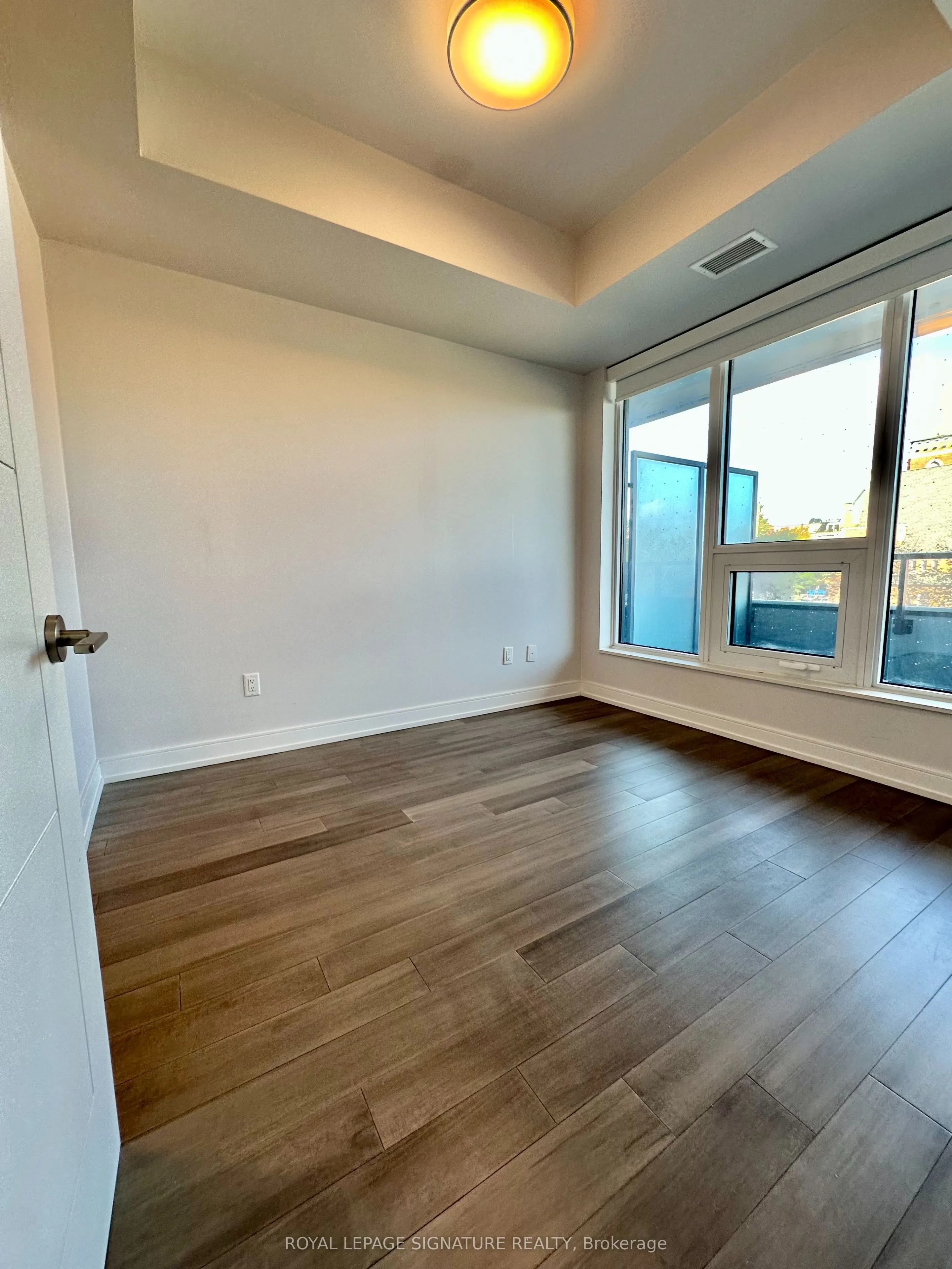 2525 Bathurst Street