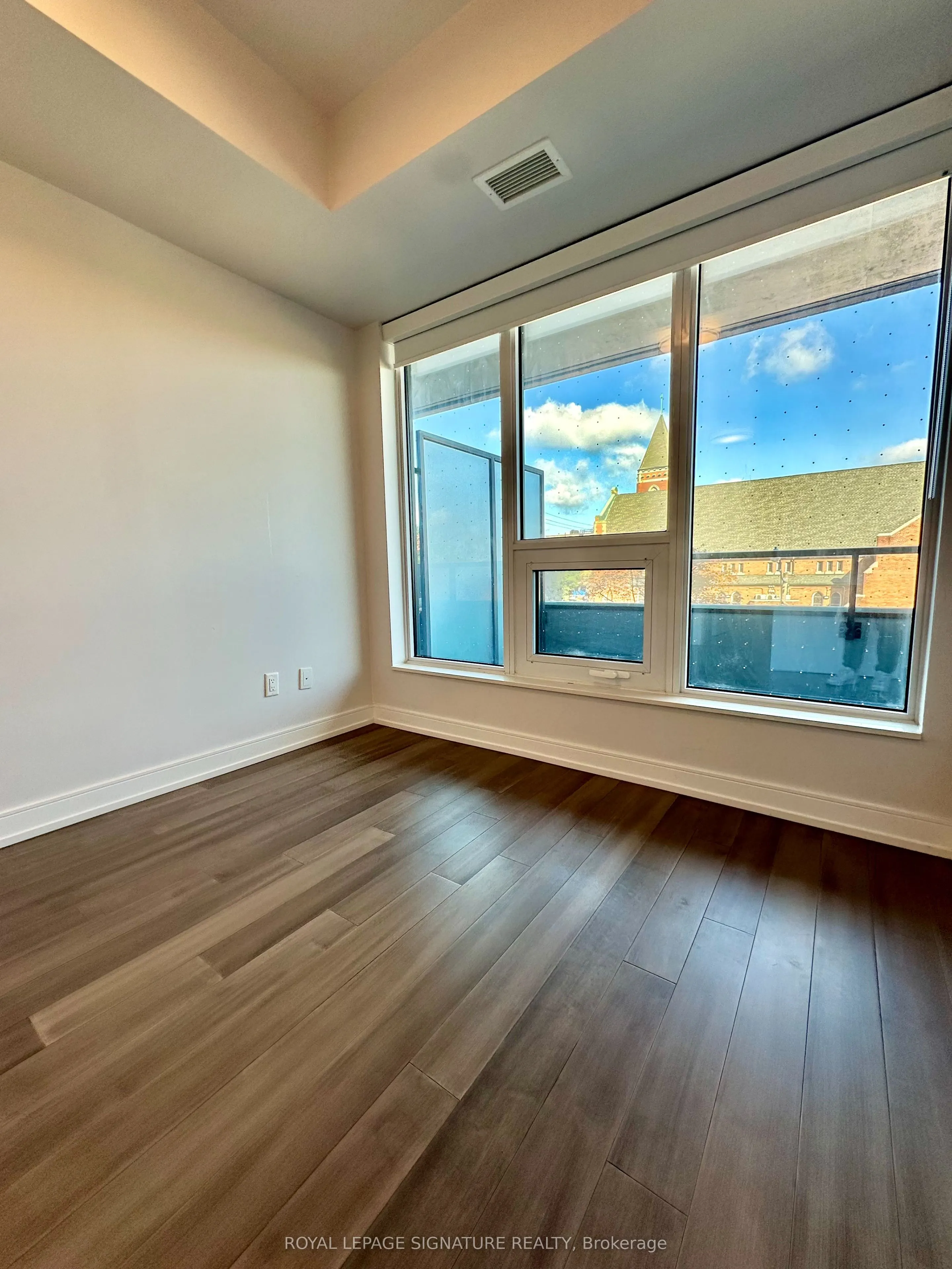 2525 Bathurst Street