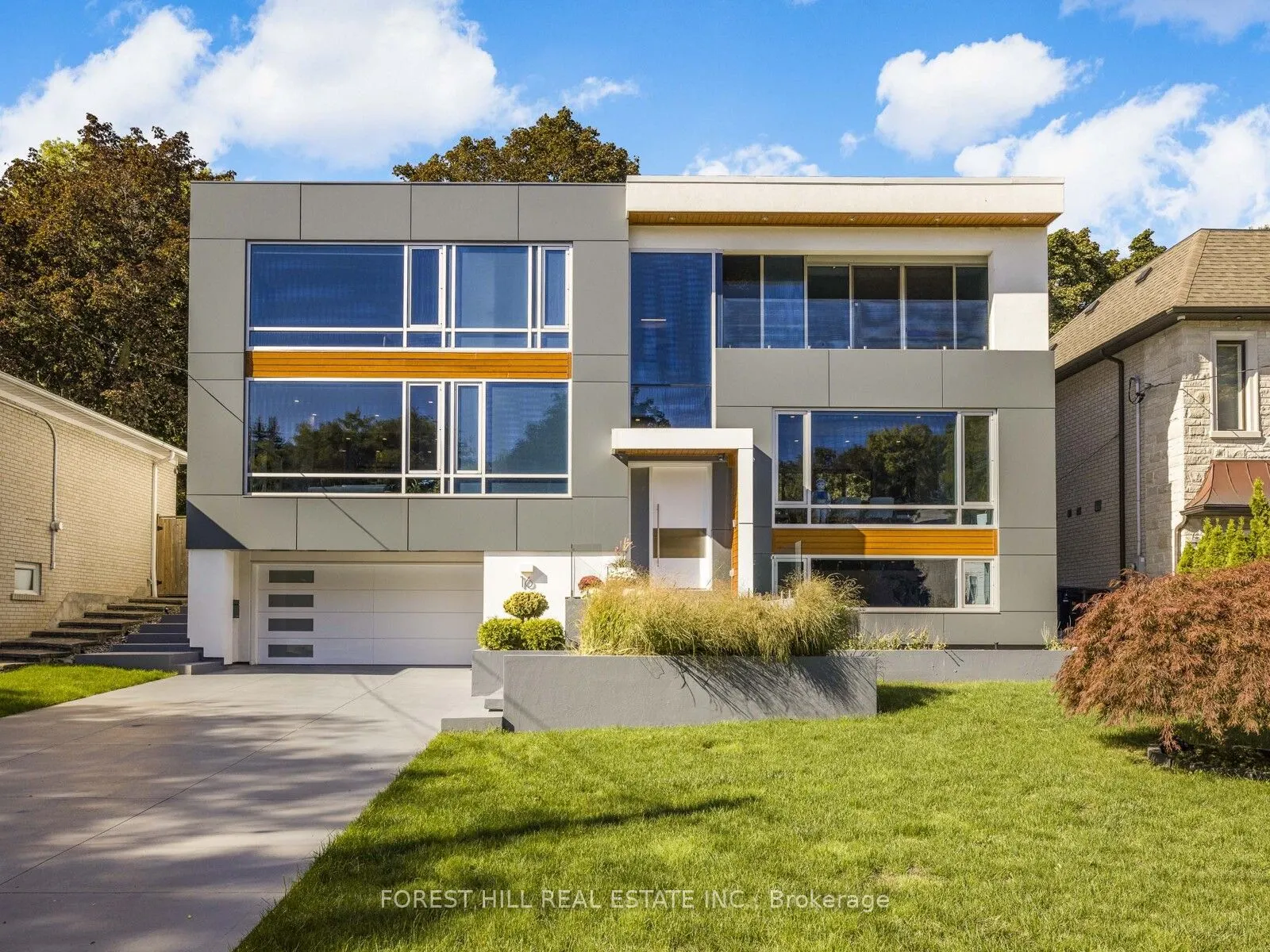 16 Viamede Crescent