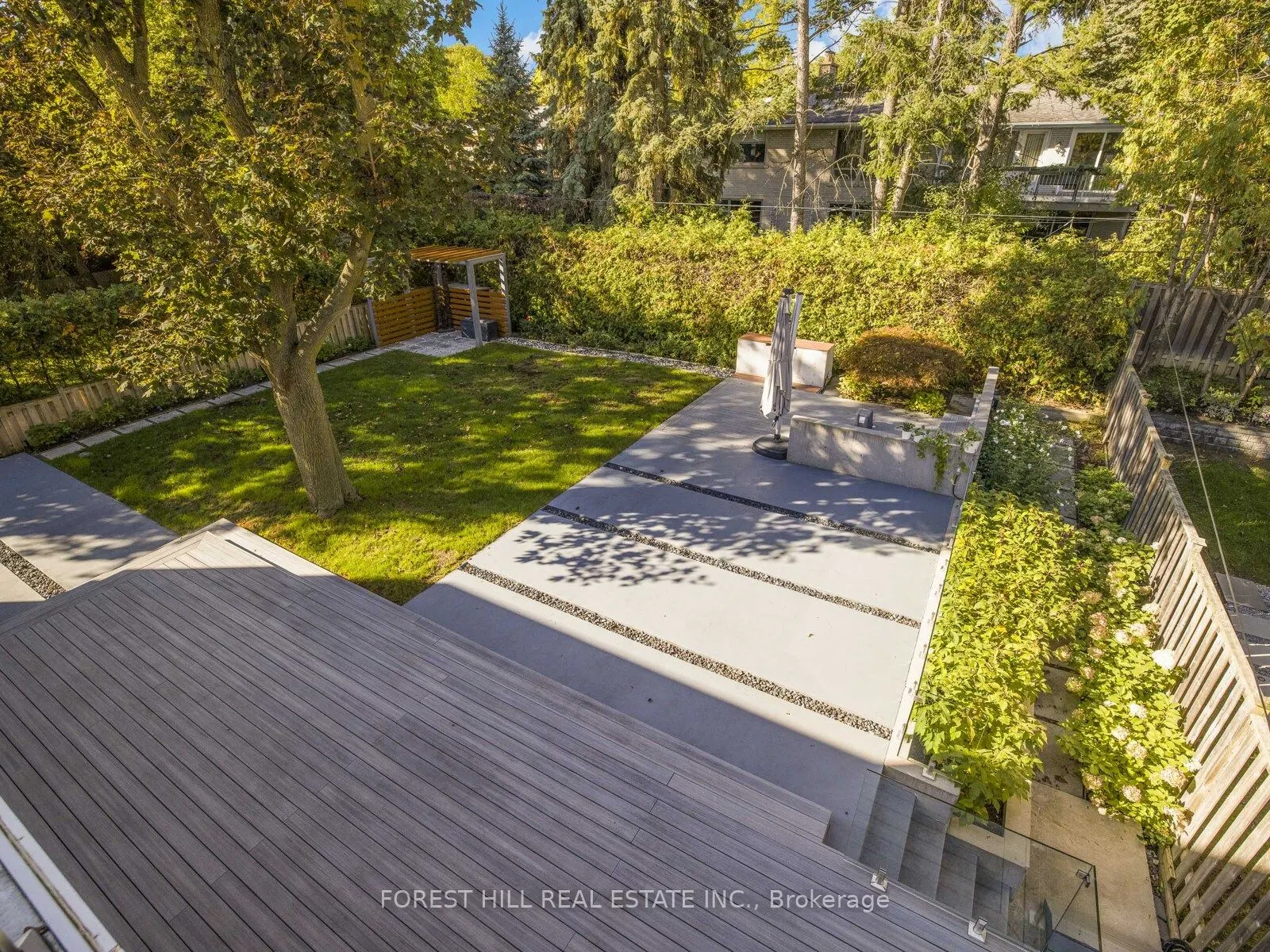 16 Viamede Crescent