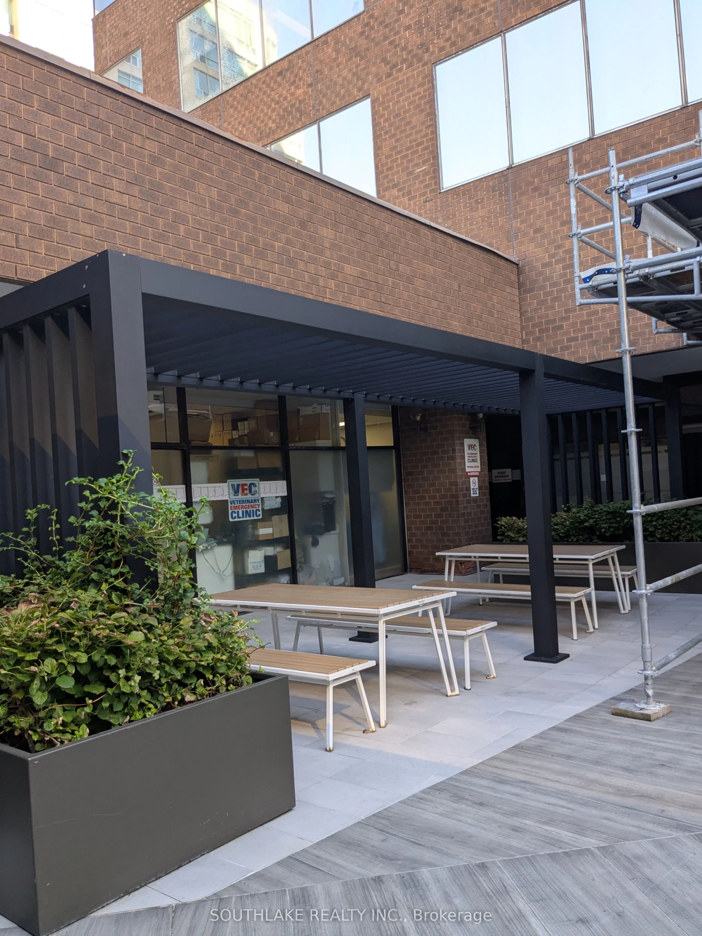 920 Yonge Street, #9