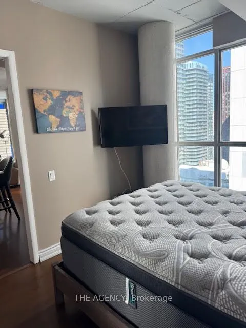 375 King Street W