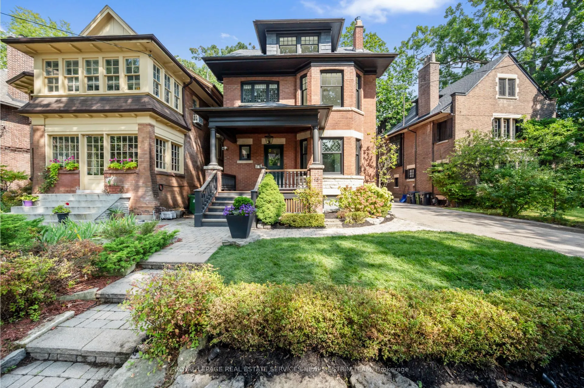 18 Castle Frank Crescent, #Main