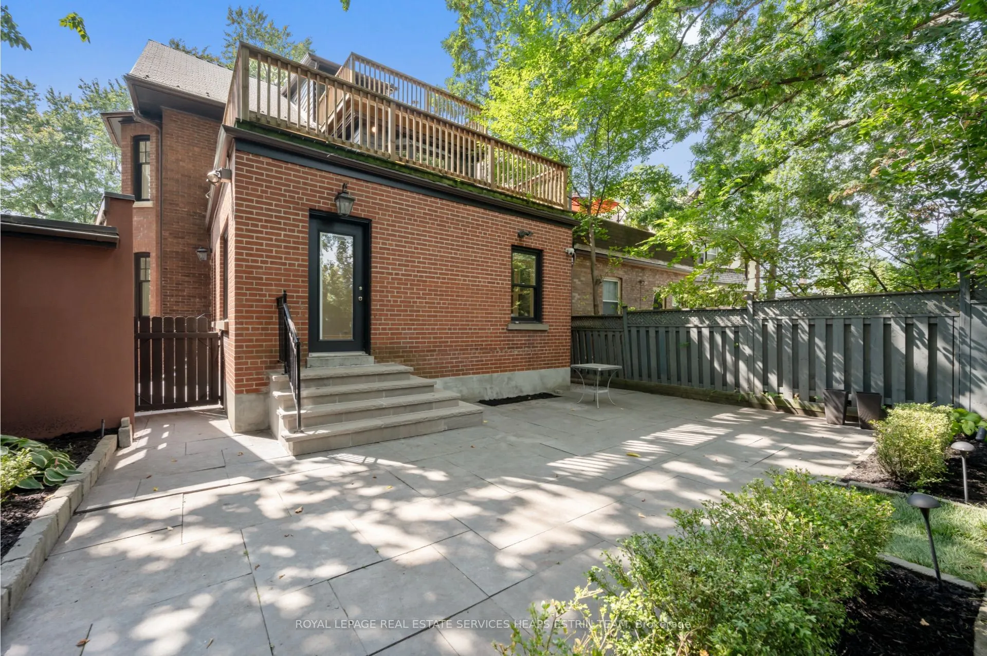 18 Castle Frank Crescent, #Main