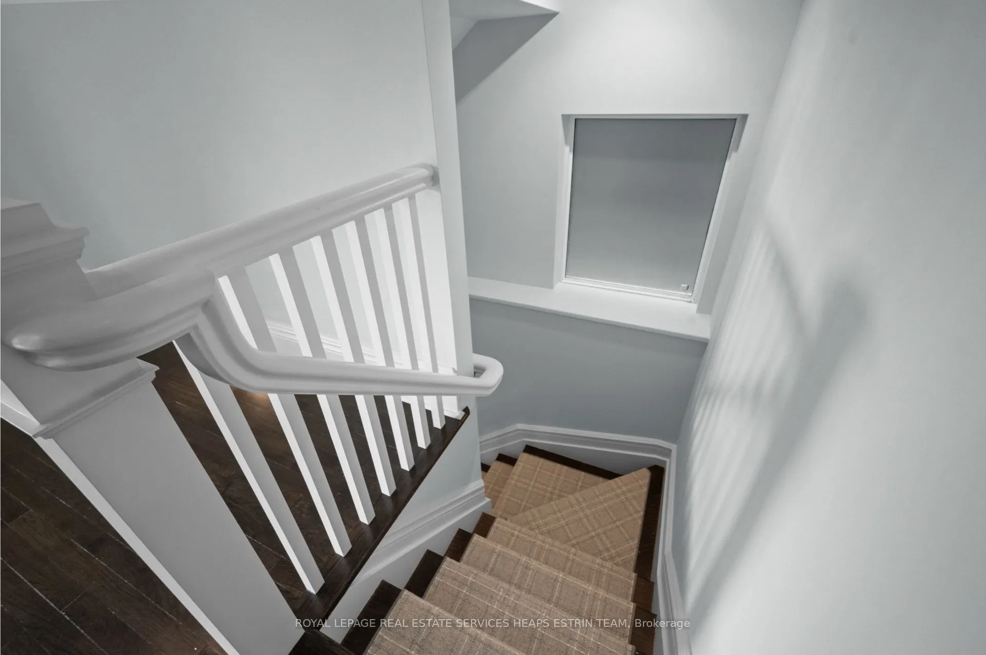 18 Castle Frank Crescent, #Main