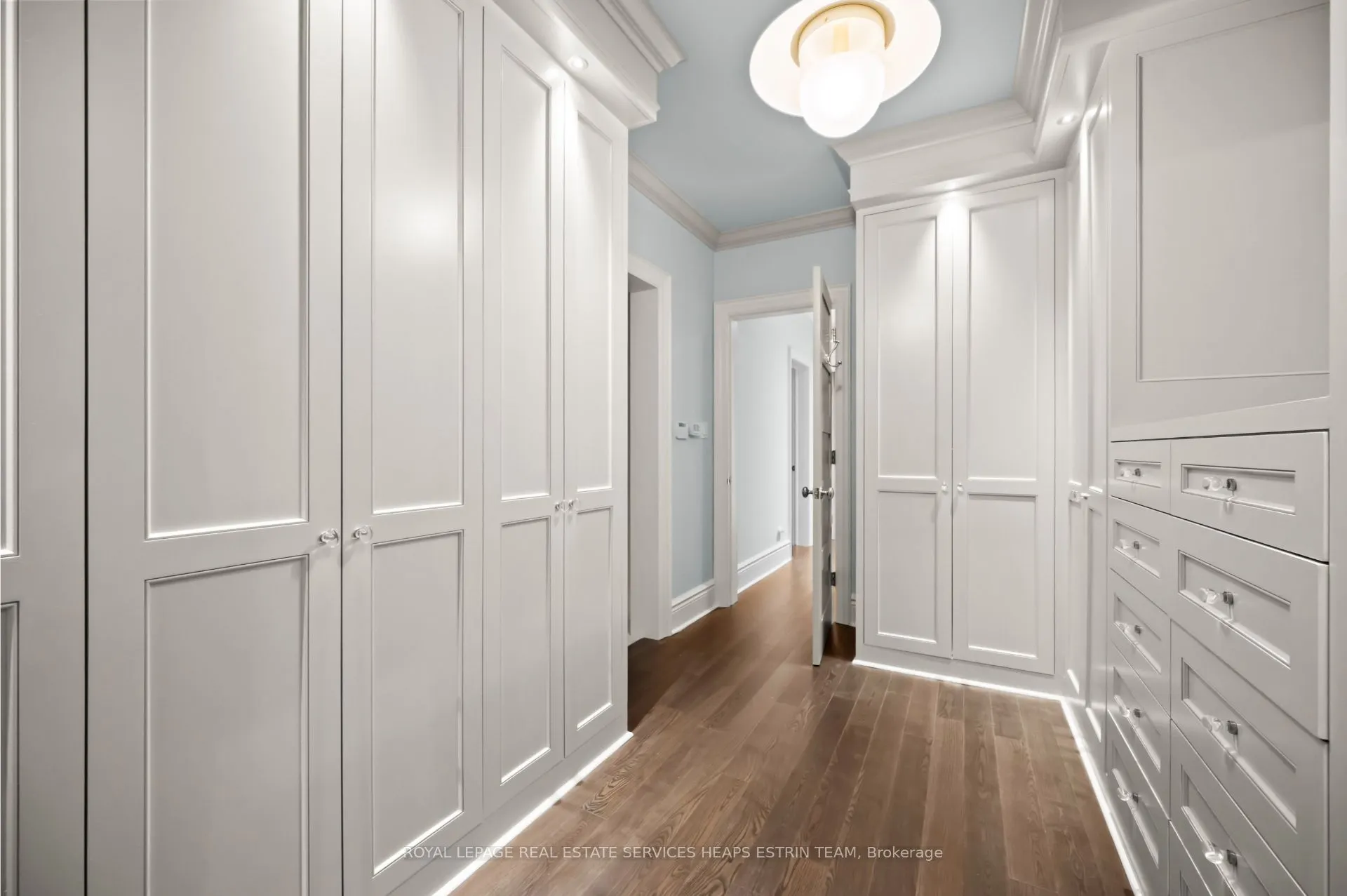 18 Castle Frank Crescent, #Main