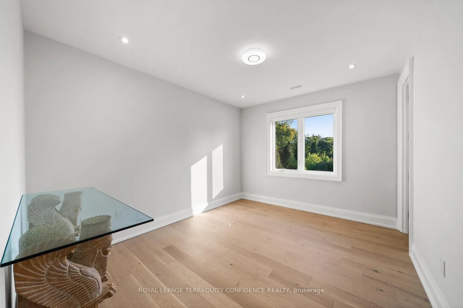 422 Hounslow Avenue