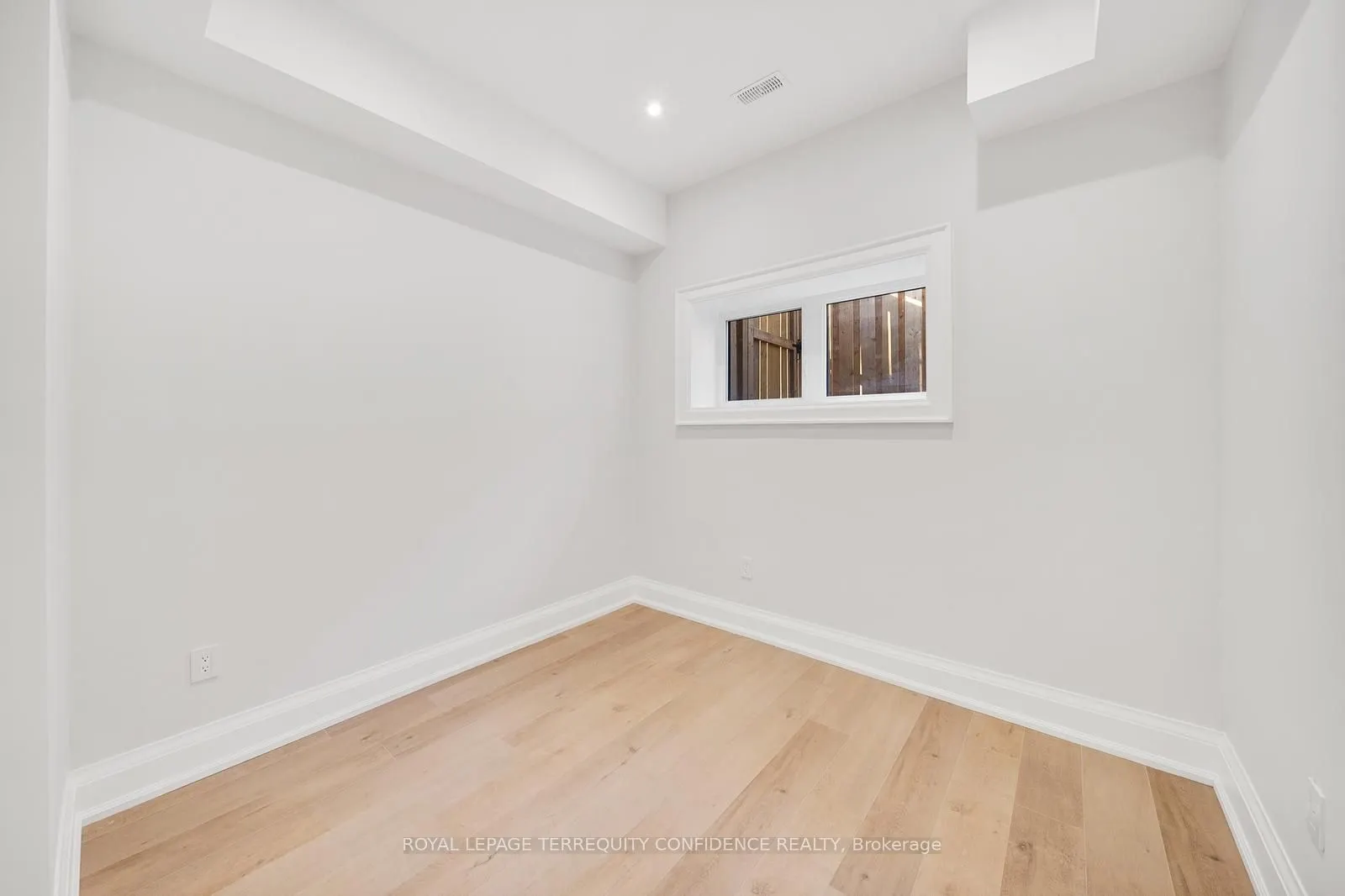422 Hounslow Avenue