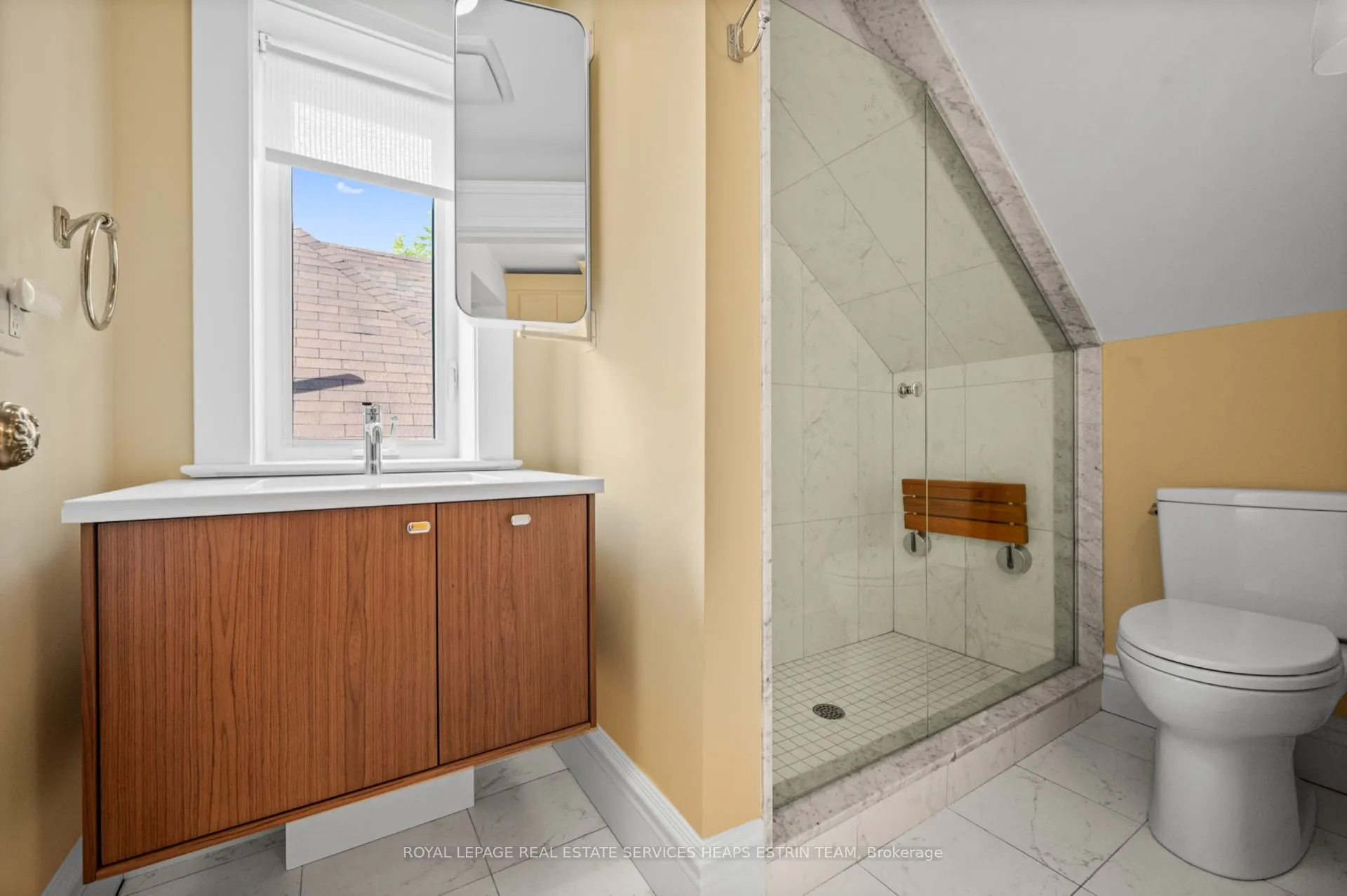 18 Castle Frank Crescent, #Third