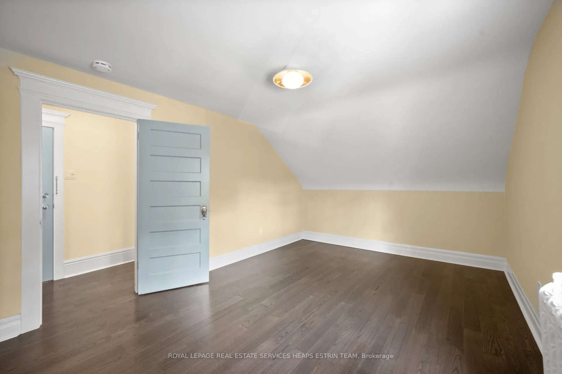 18 Castle Frank Crescent, #Third