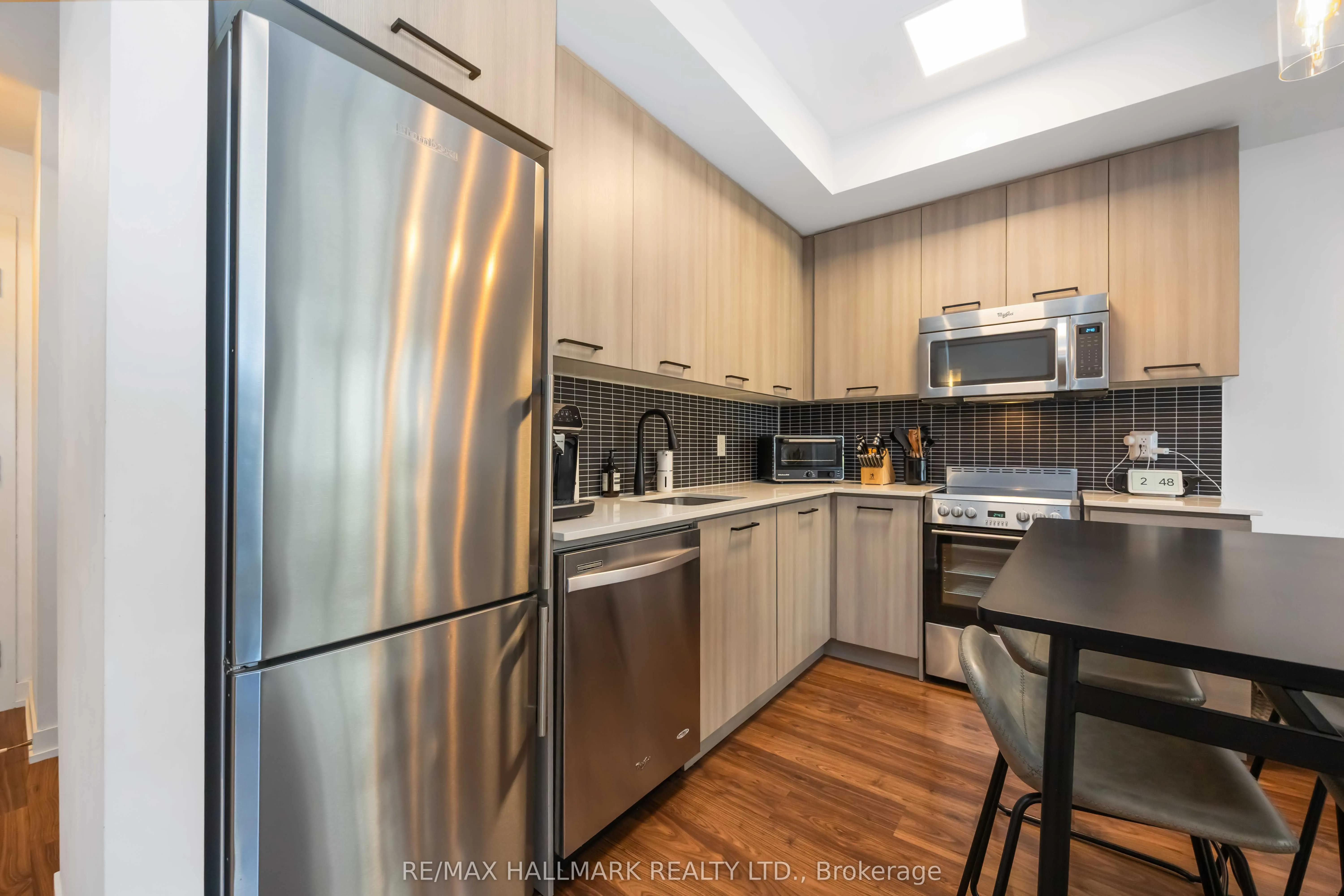 105 George Street, #902