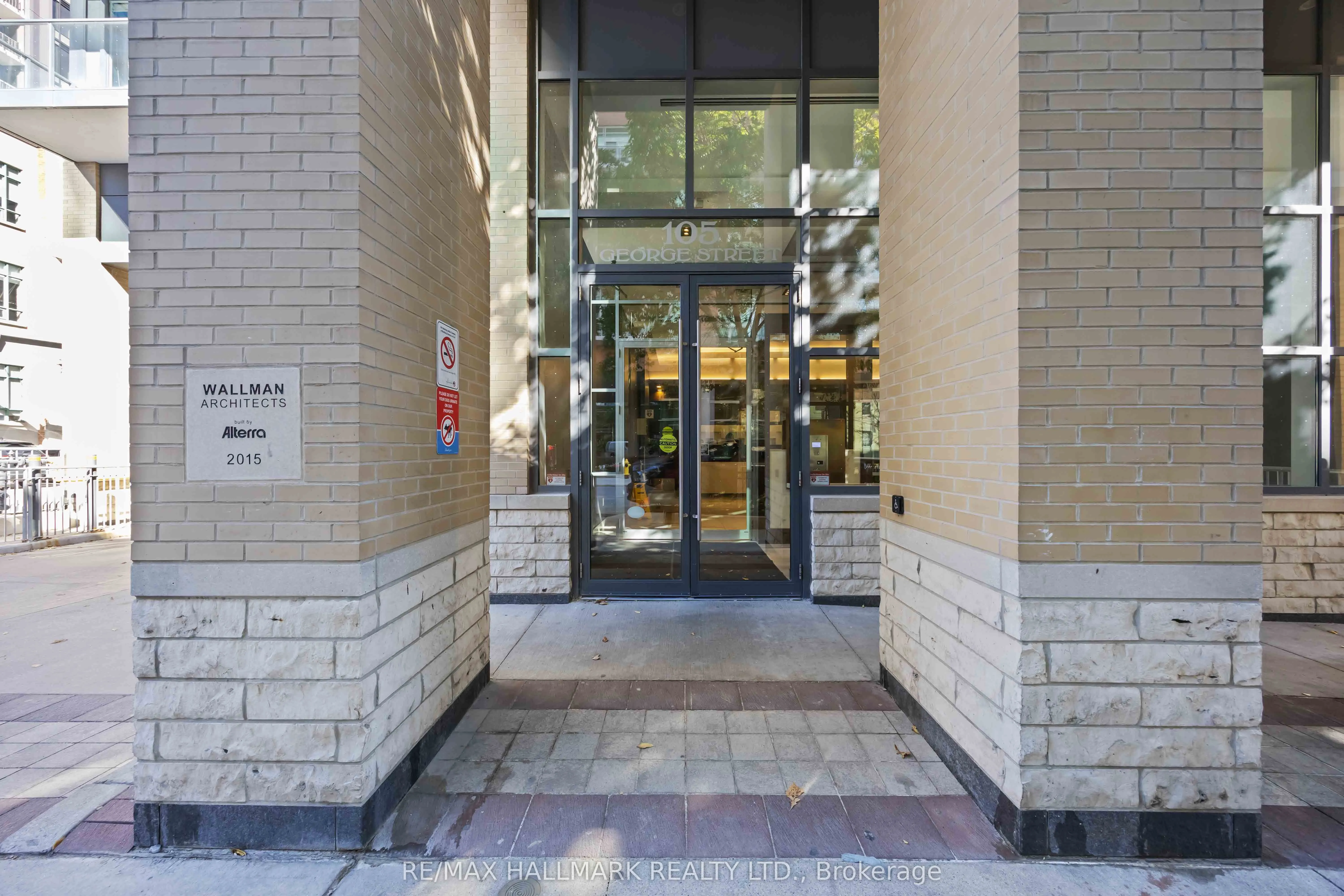 105 George Street, #902