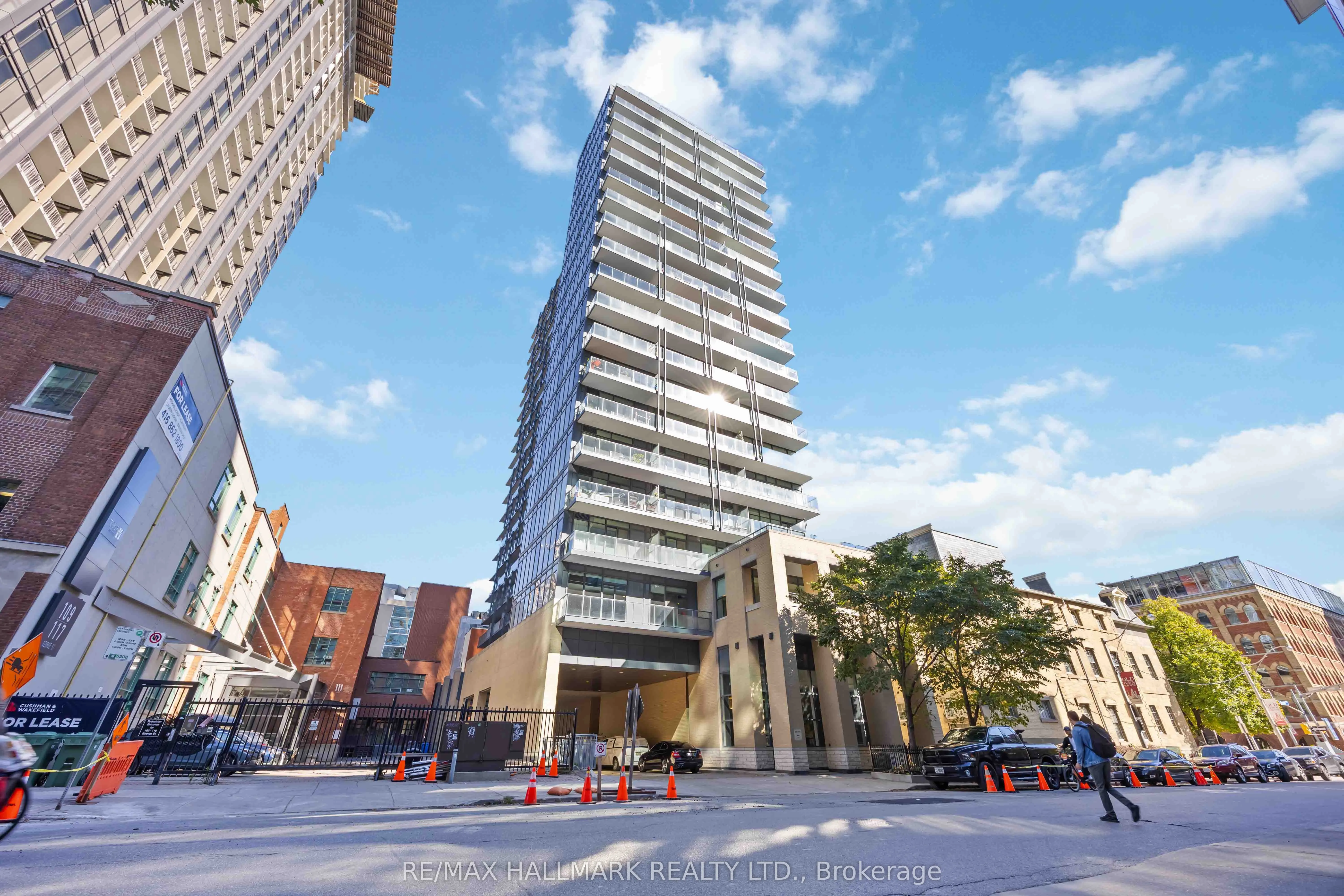 105 George Street, #902
