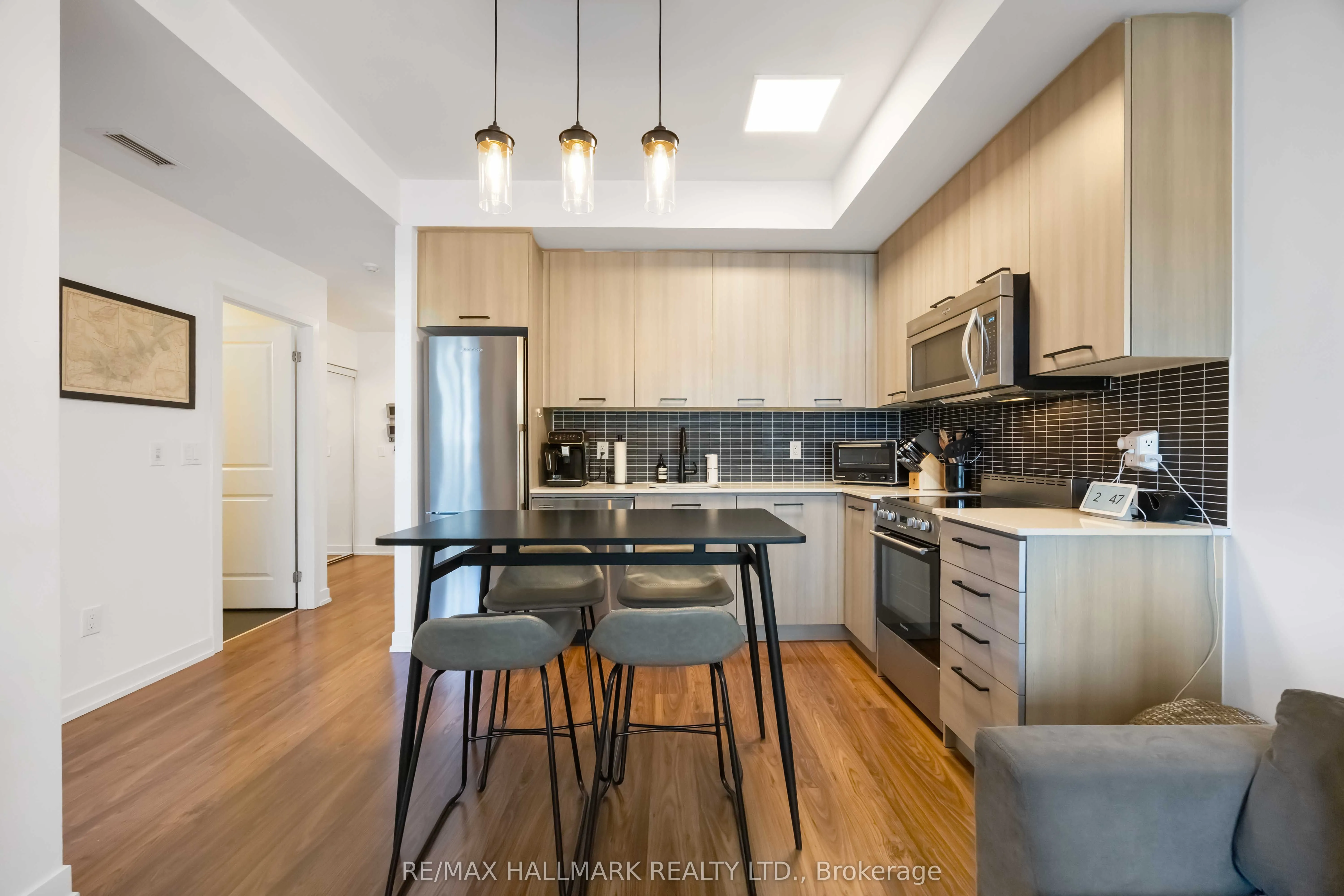 105 George Street, #902