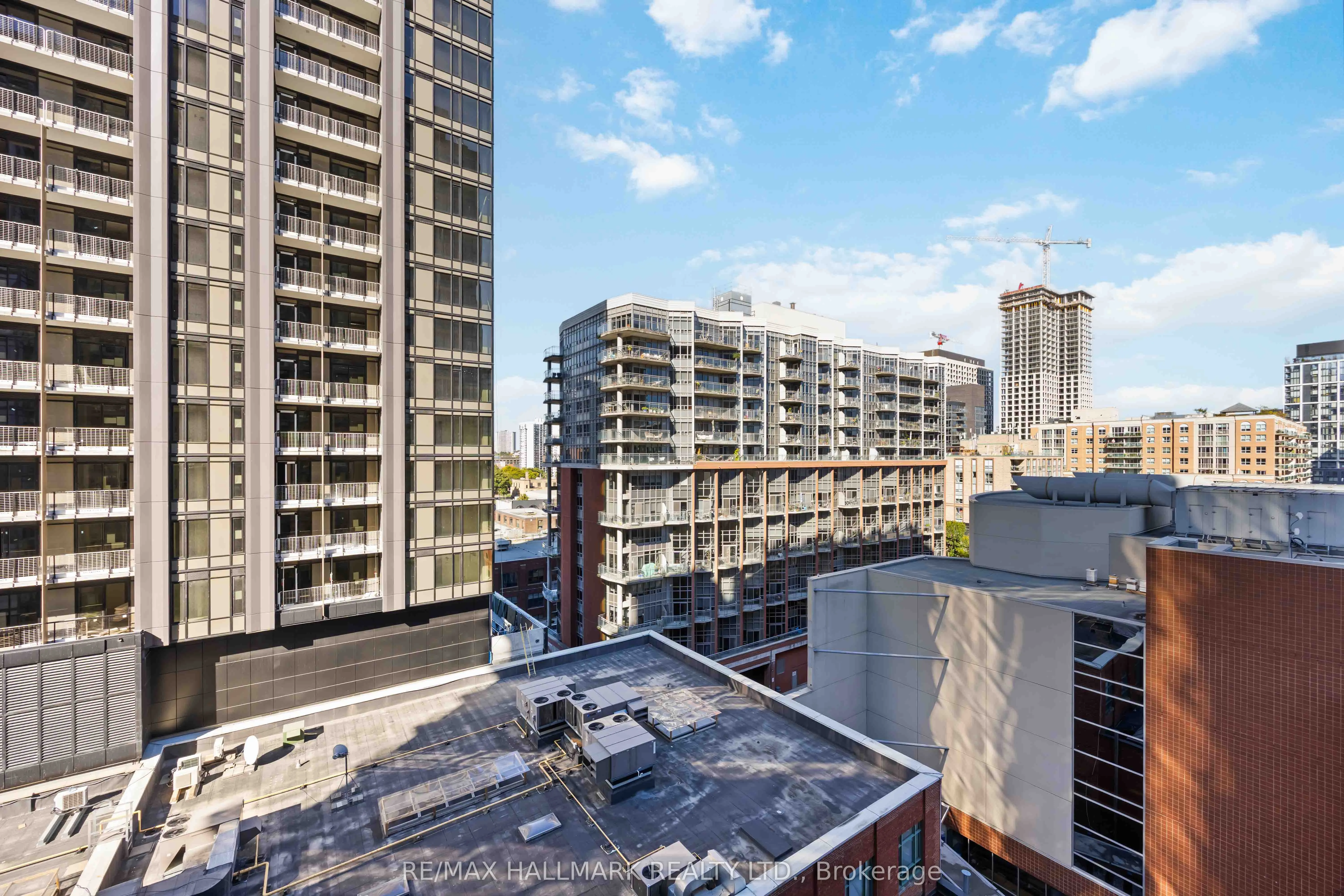 105 George Street, #902