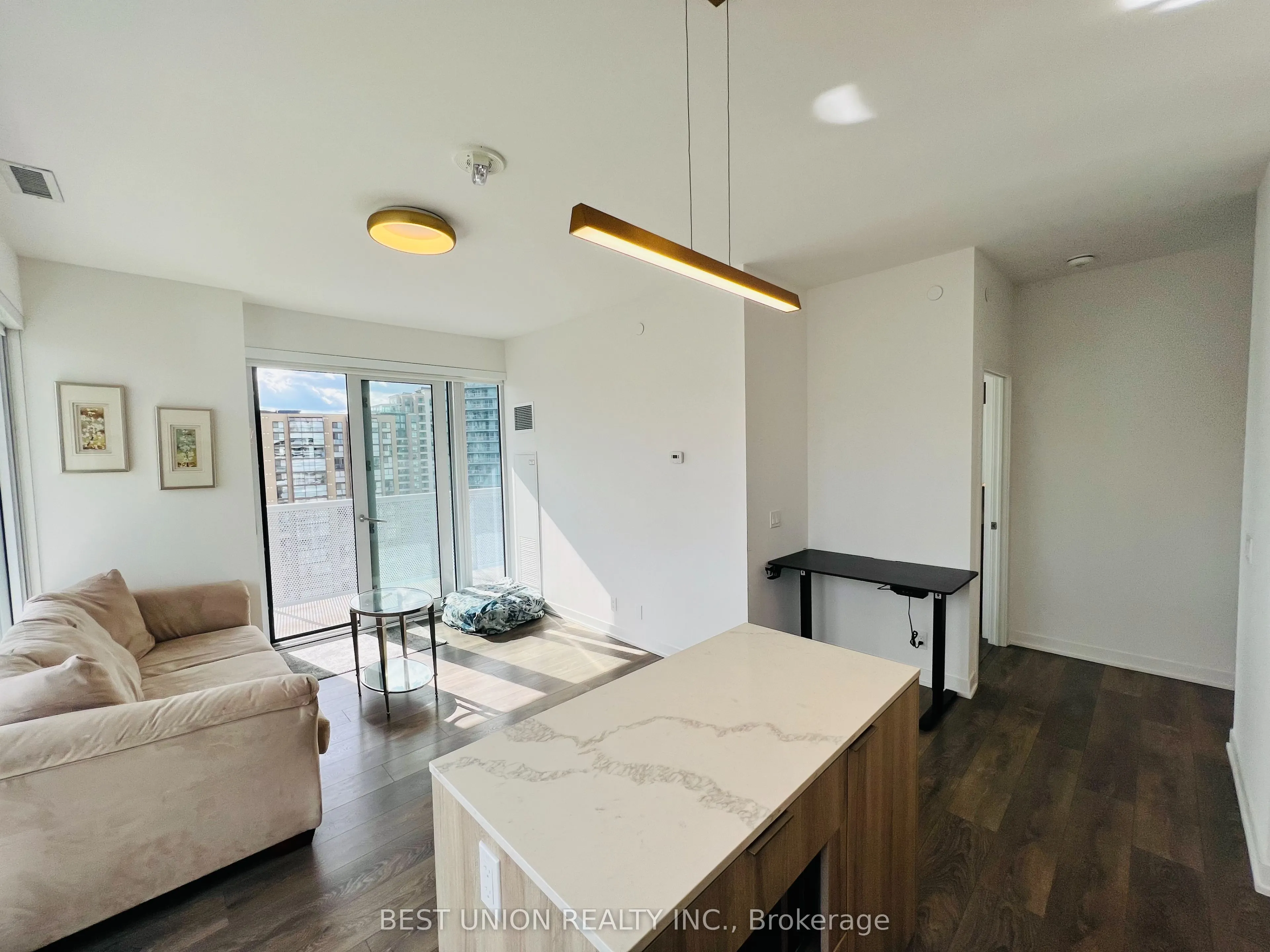 15 Holmes Avenue, #1302