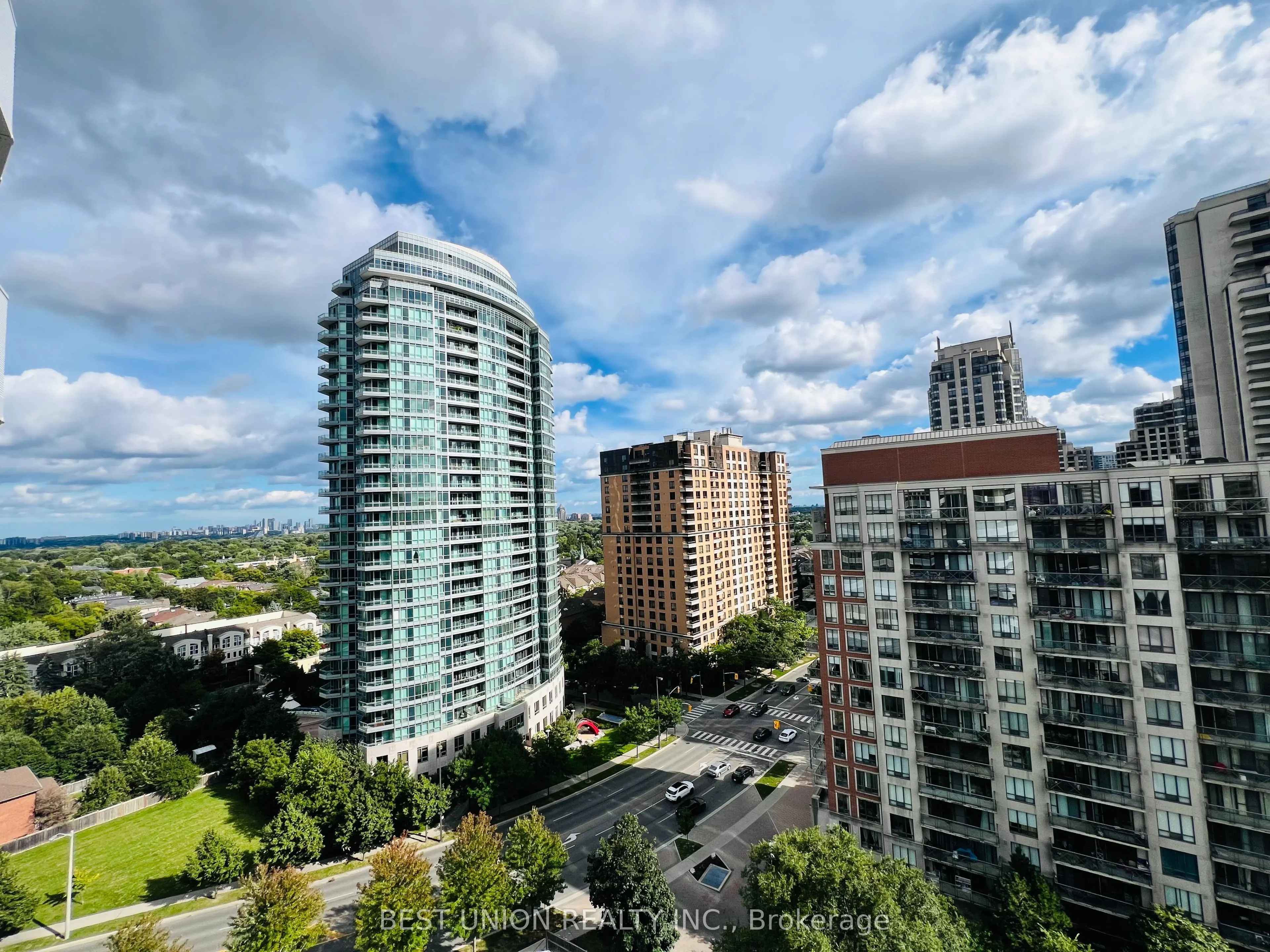15 Holmes Avenue, #1302