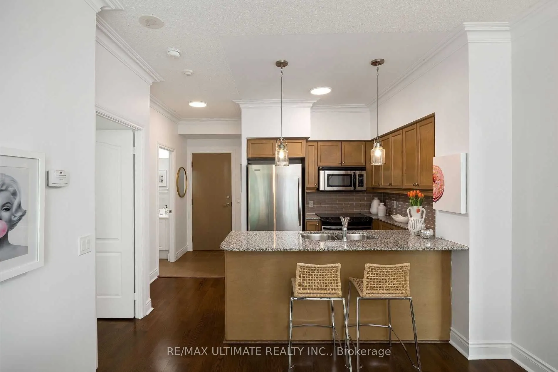 319 Merton Street, #1009