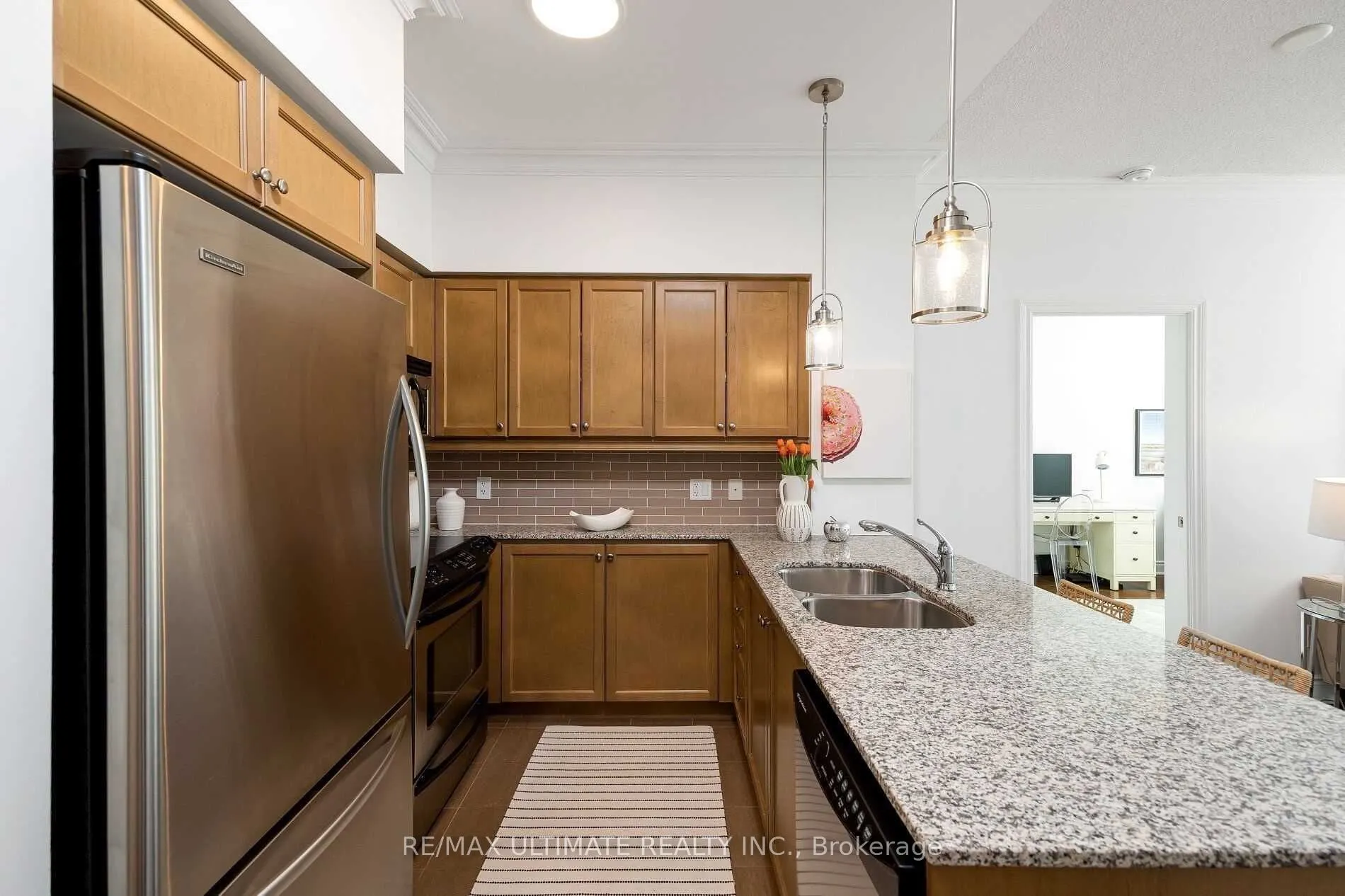 319 Merton Street, #1009