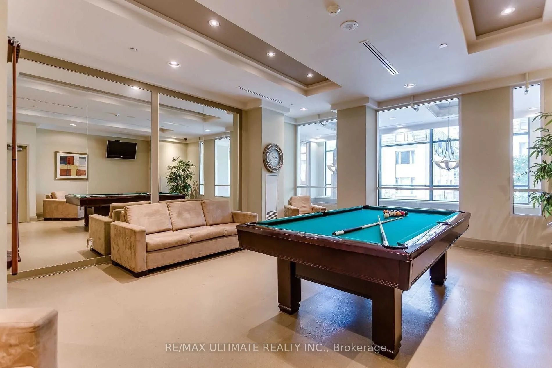 319 Merton Street, #1009