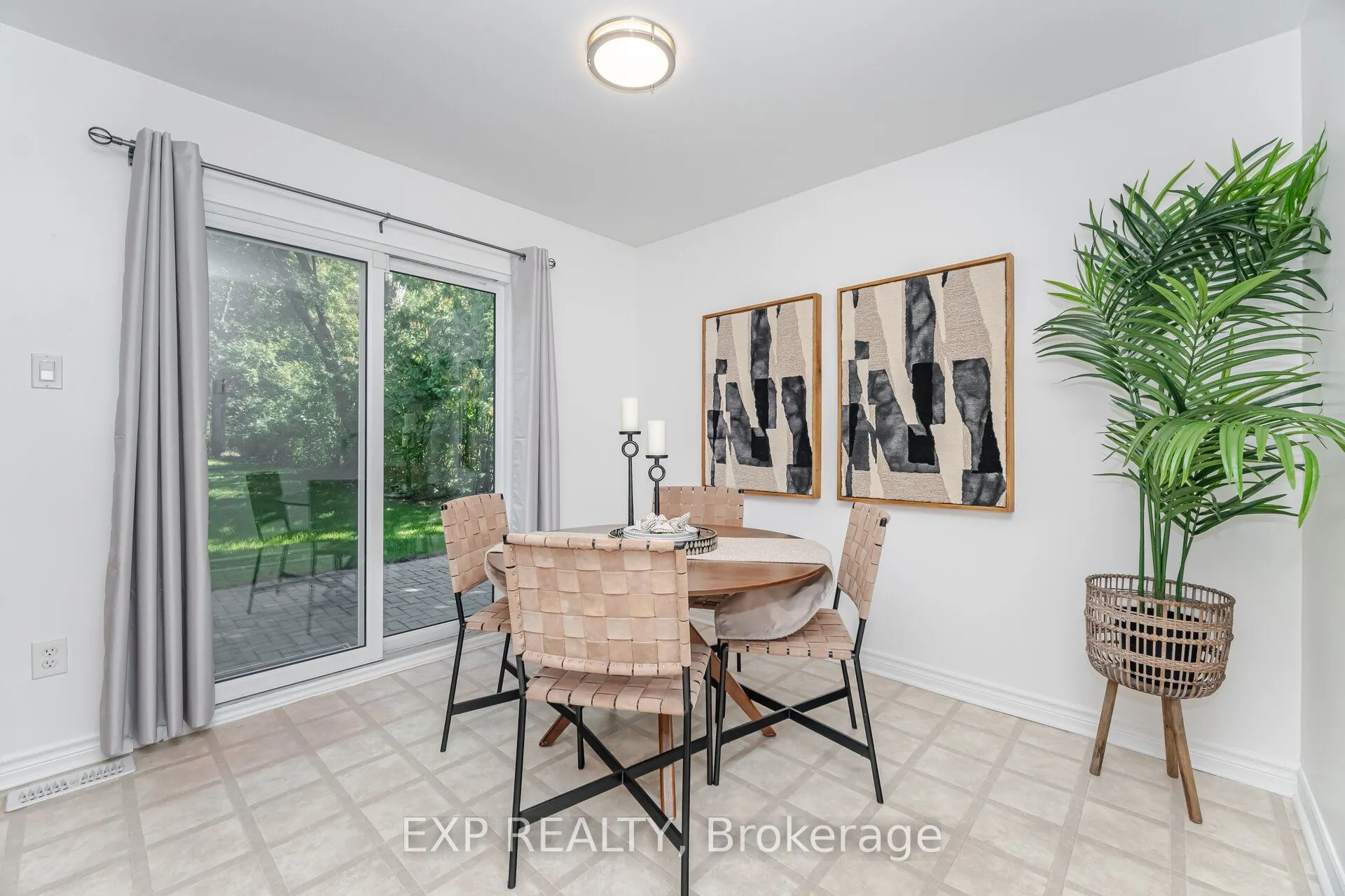 125 Hollyberry Trail