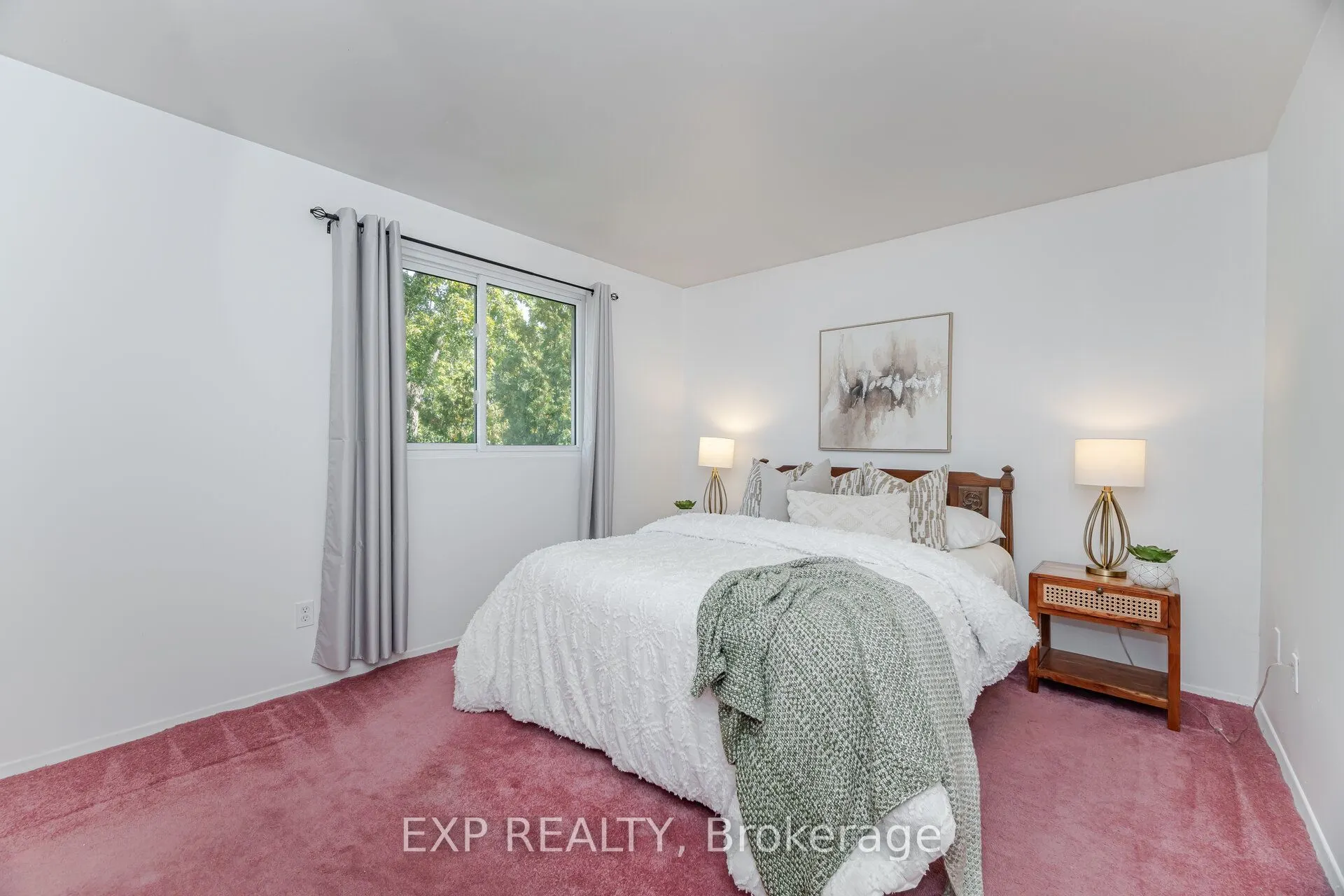 125 Hollyberry Trail