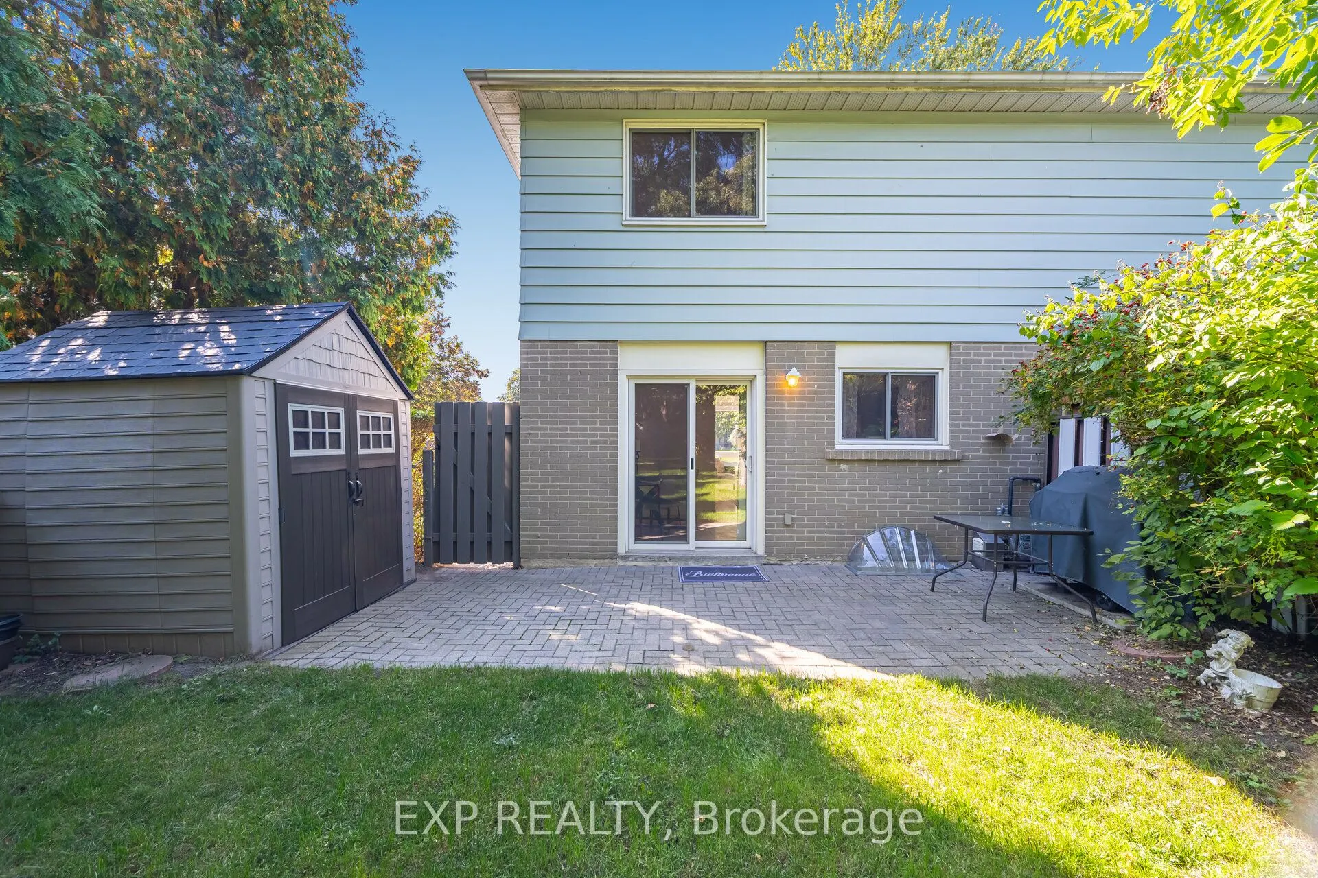 125 Hollyberry Trail