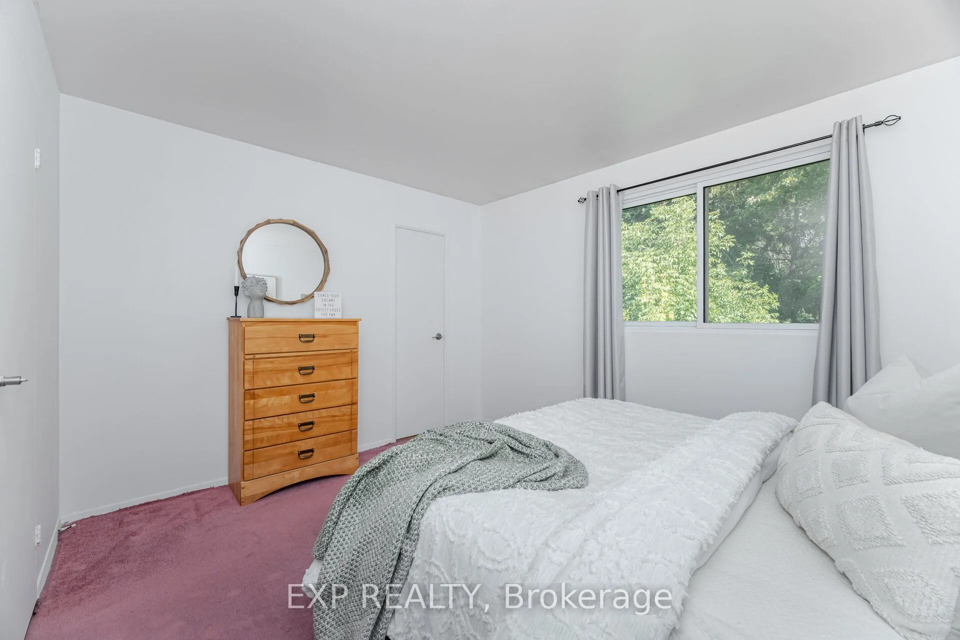 125 Hollyberry Trail
