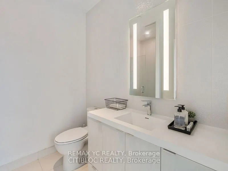 585 Bloor Street E, #317