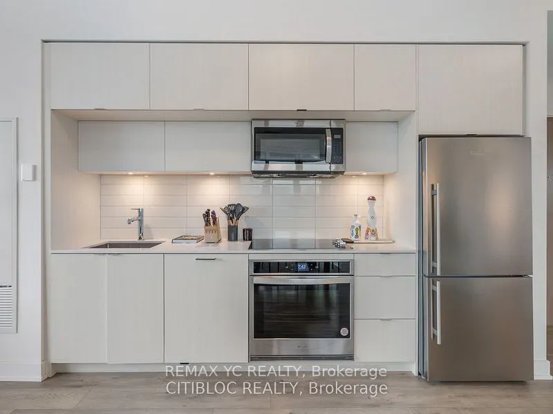 585 Bloor Street E, #317